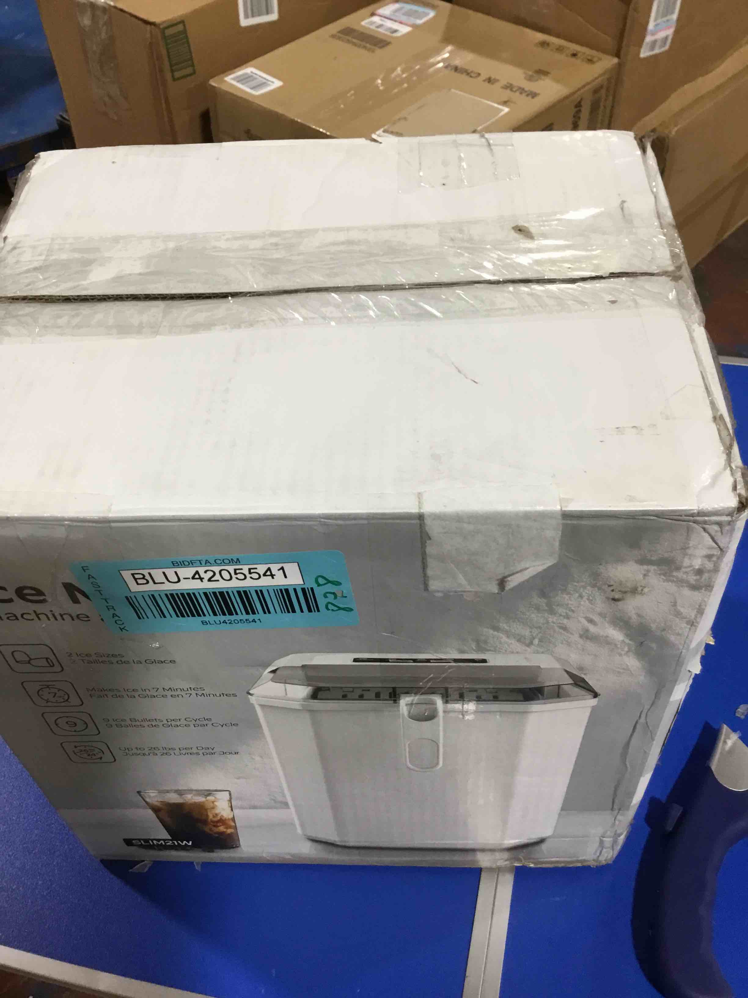 https://s3.amazonaws.com/lotting-images-prod/bidfta/BLU4205541_1708632990784.jpeg