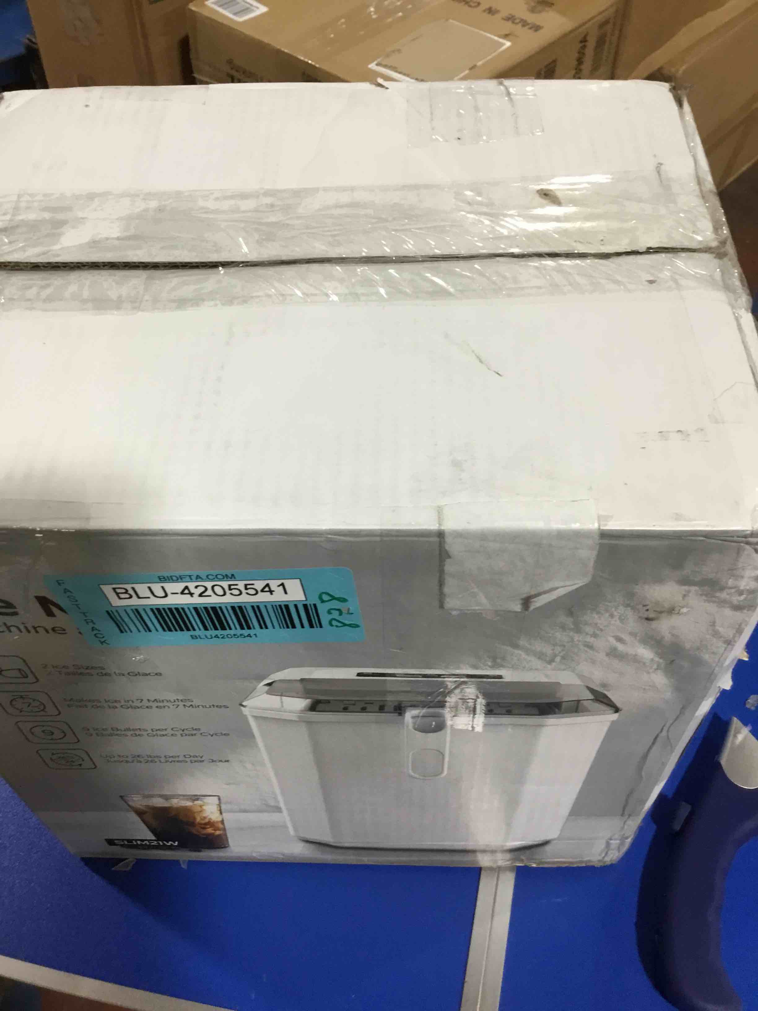 https://s3.amazonaws.com/lotting-images-prod/bidfta/BLU4205541_1708632995924.jpeg