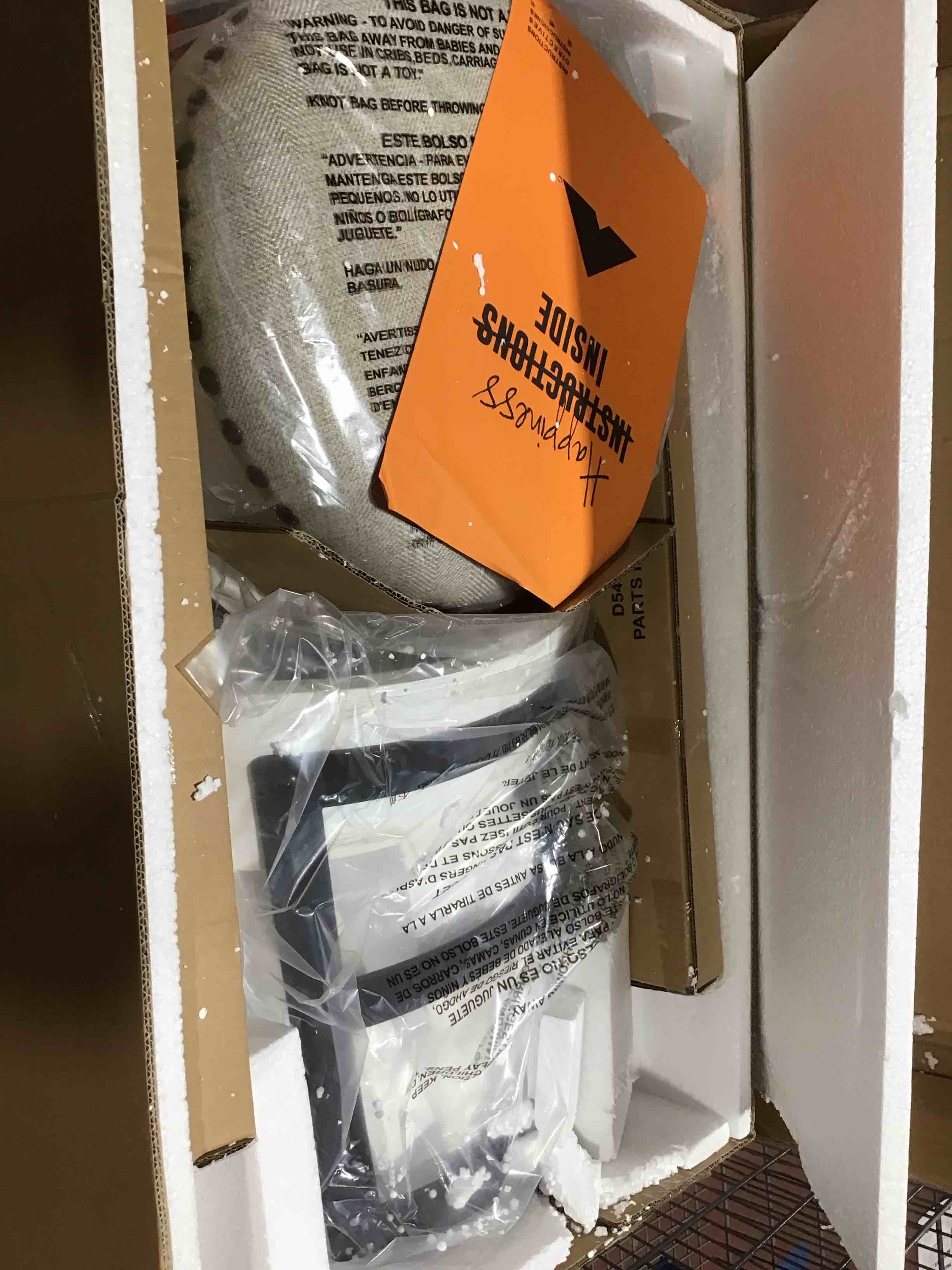 https://s3.amazonaws.com/lotting-images-prod/bidfta/BLU4207656_1706549152341.jpeg