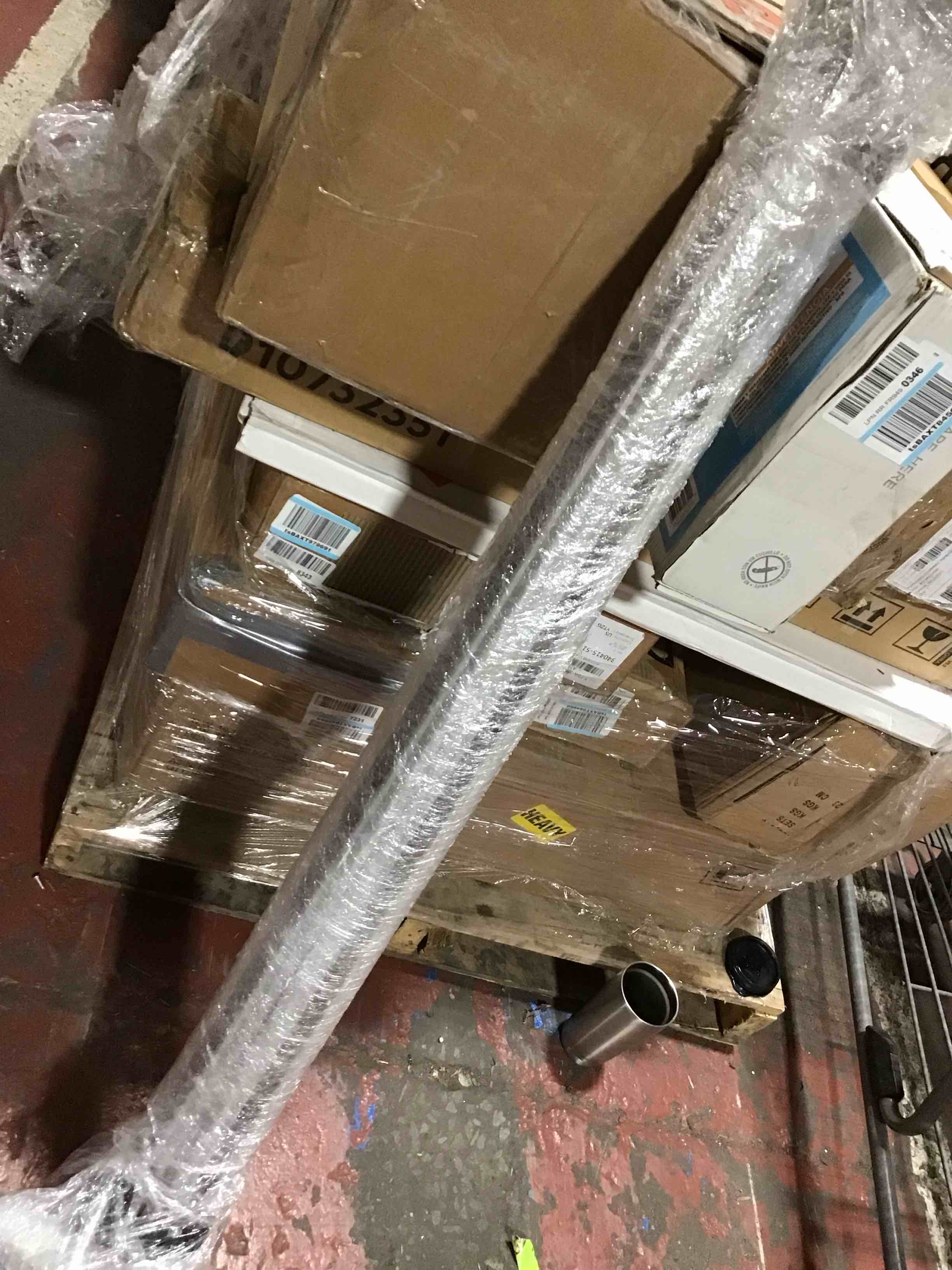 https://s3.amazonaws.com/lotting-images-prod/bidfta/BLU4207660_1706548469021.jpeg