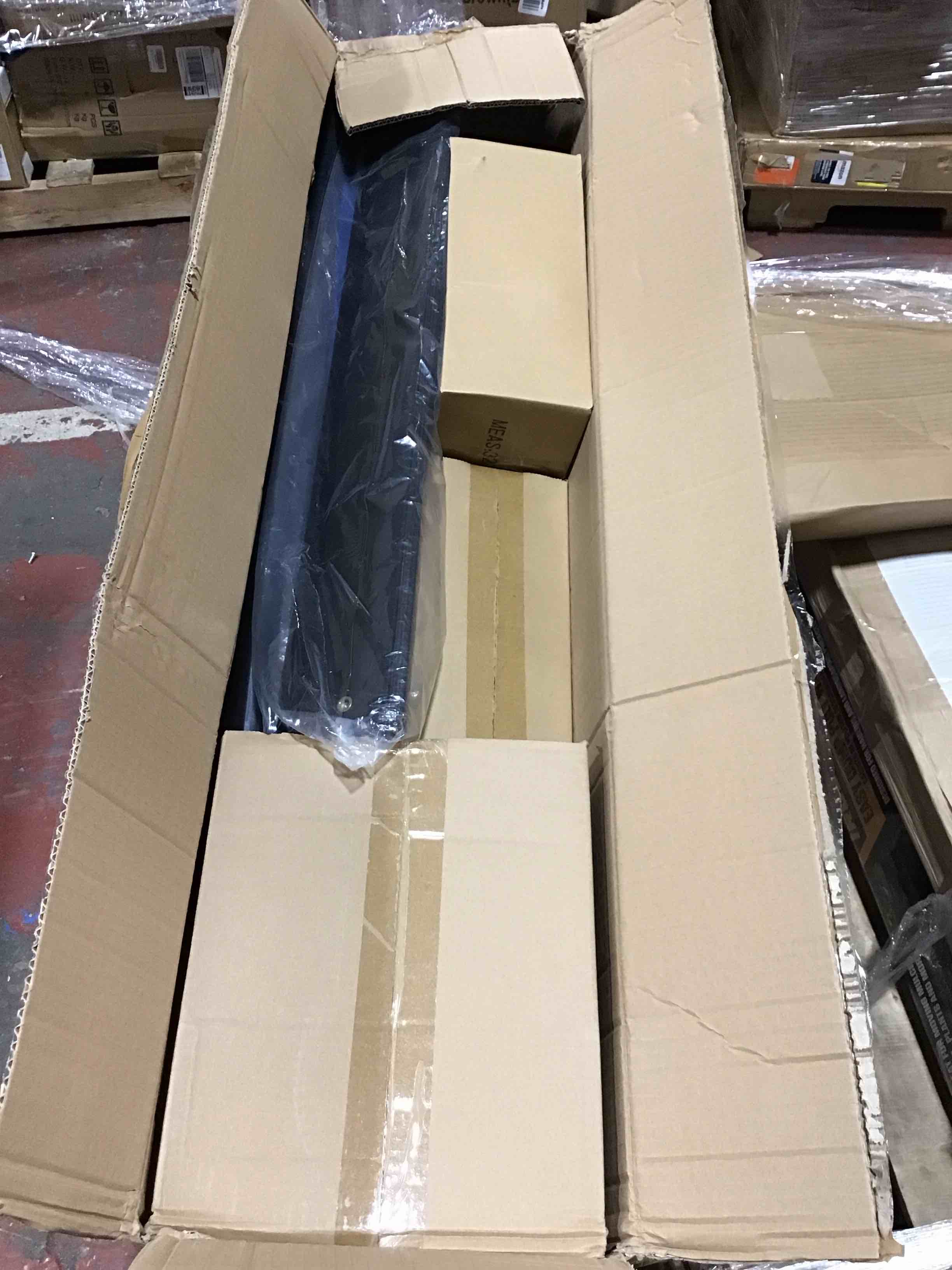 https://s3.amazonaws.com/lotting-images-prod/bidfta/BLU4207666_1706550769992.jpeg
