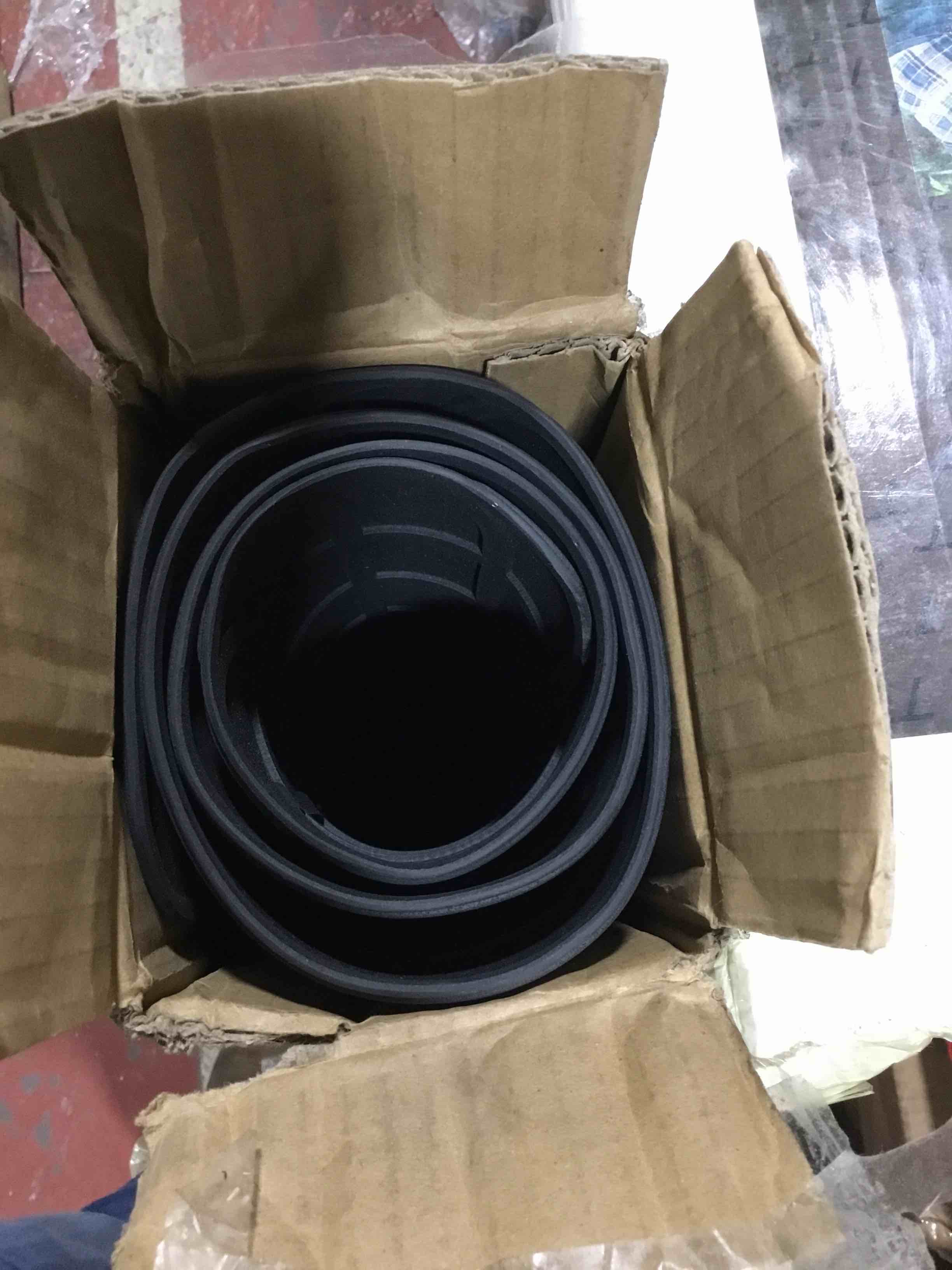 https://s3.amazonaws.com/lotting-images-prod/bidfta/BLU4207672_1706621677830.jpeg