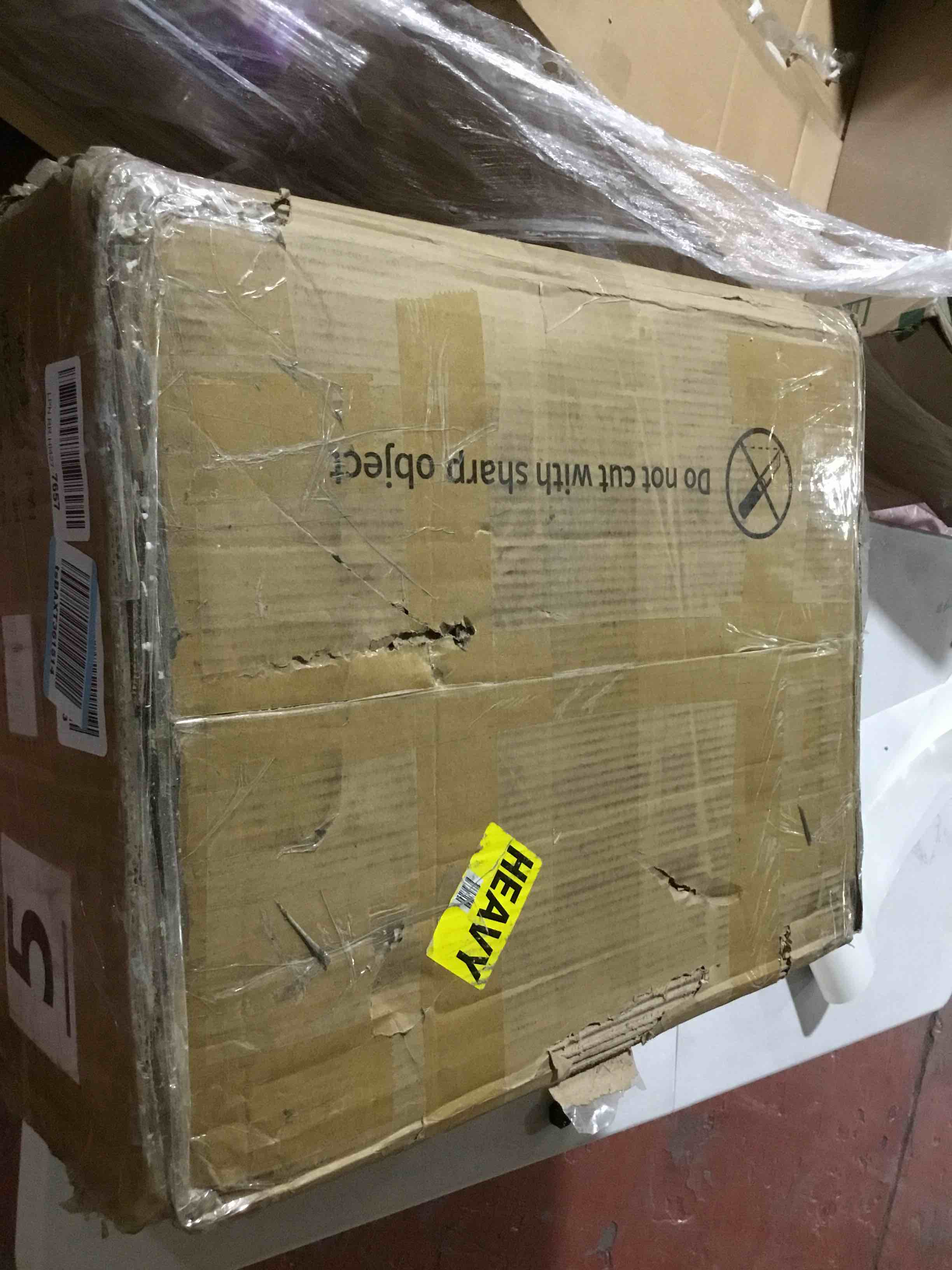 https://s3.amazonaws.com/lotting-images-prod/bidfta/BLU4207752_1706723149678.jpeg
