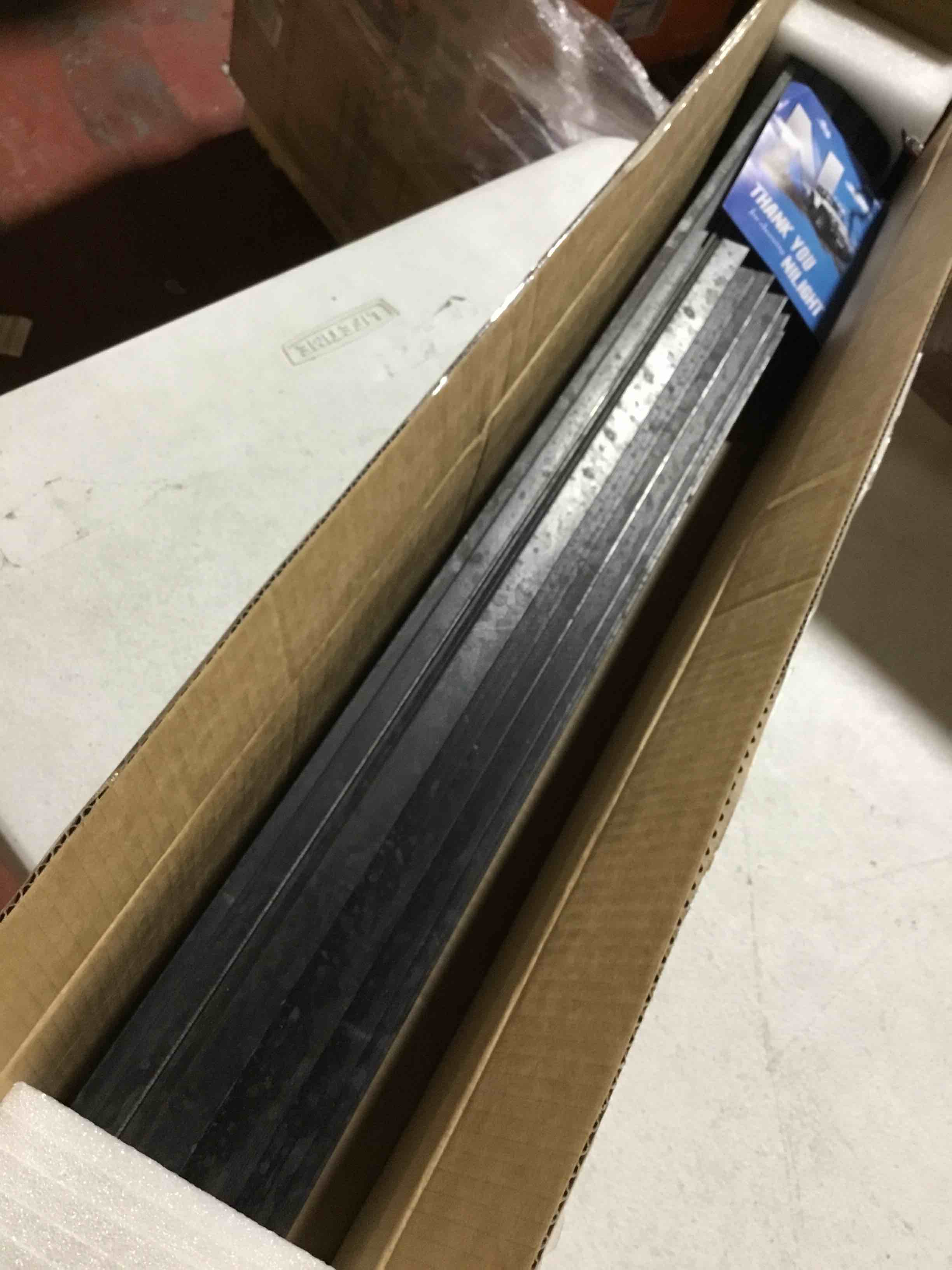 https://s3.amazonaws.com/lotting-images-prod/bidfta/BLU4207789_1706721924689.jpeg