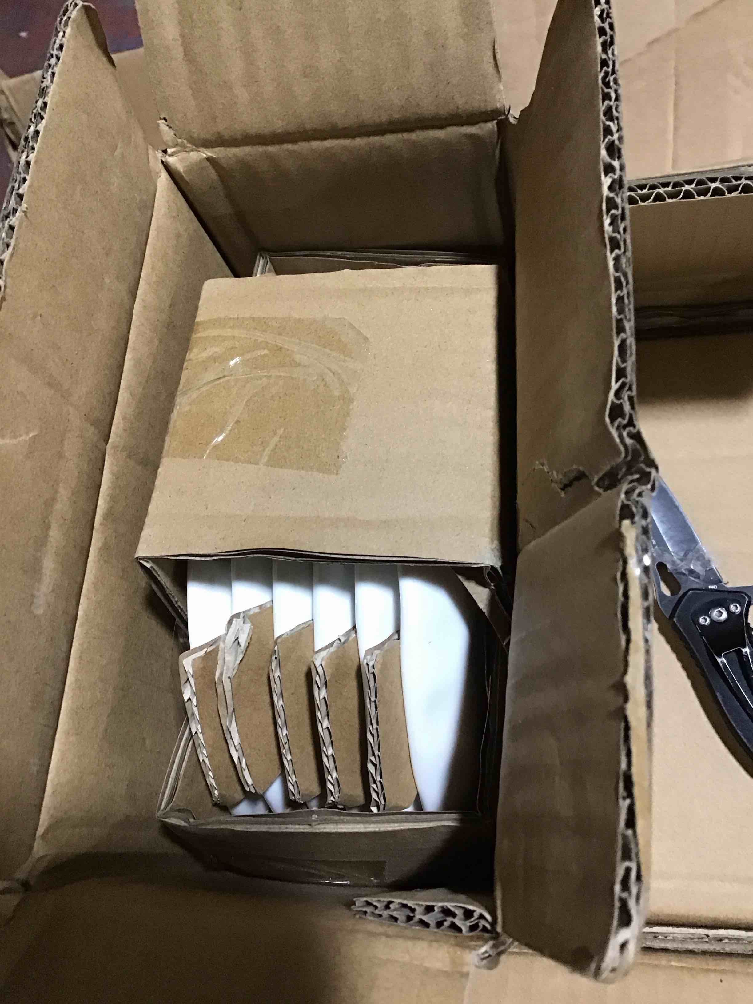 https://s3.amazonaws.com/lotting-images-prod/bidfta/BLU4207811_1706883248803.jpeg