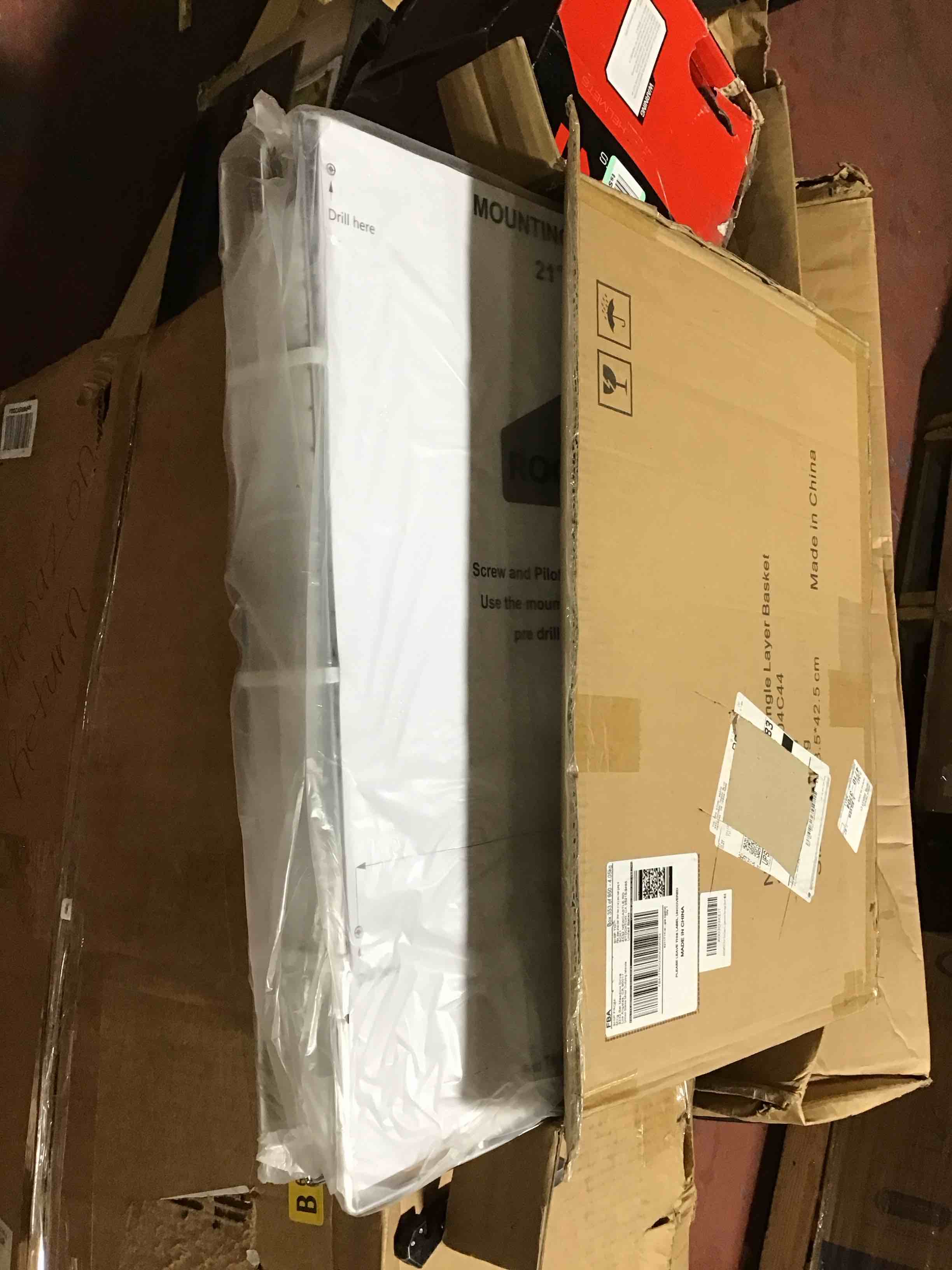 https://s3.amazonaws.com/lotting-images-prod/bidfta/BLU4207814_1706882450205.jpeg