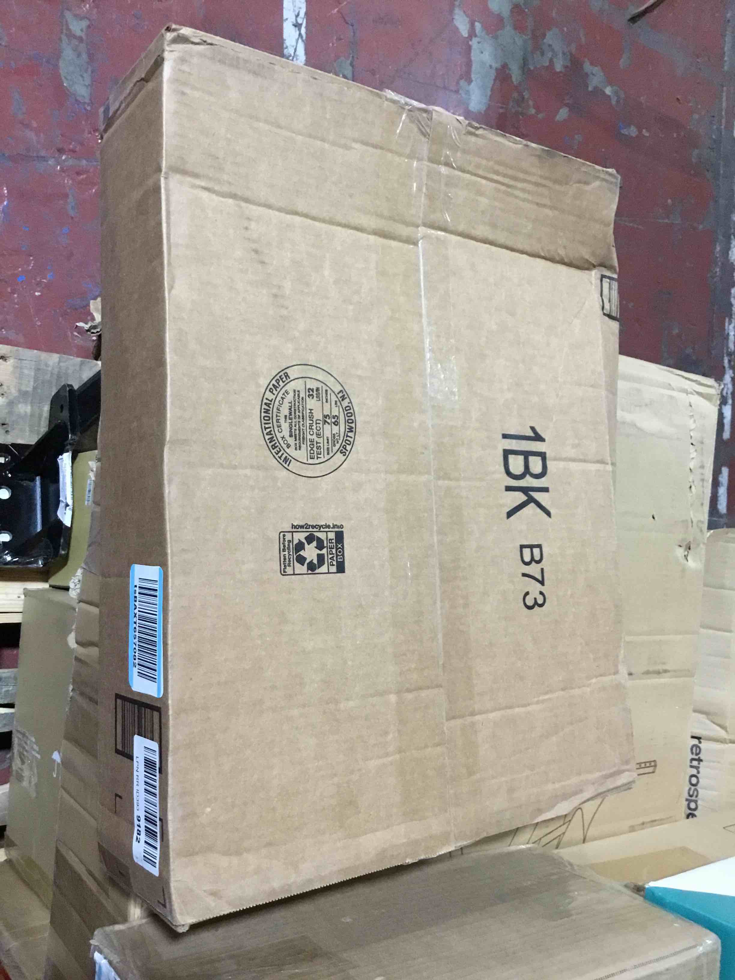 https://s3.amazonaws.com/lotting-images-prod/bidfta/BLU4207824_1706809582684.jpeg