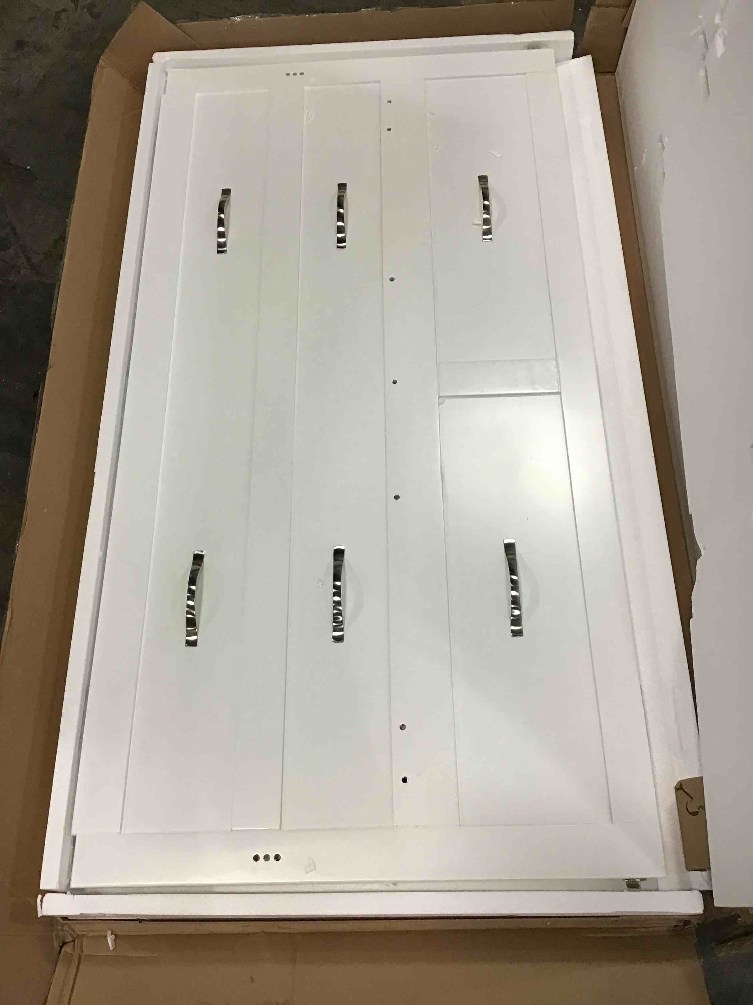 https://s3.amazonaws.com/lotting-images-prod/bidfta/BLU4223005_1698840448704.jpeg
