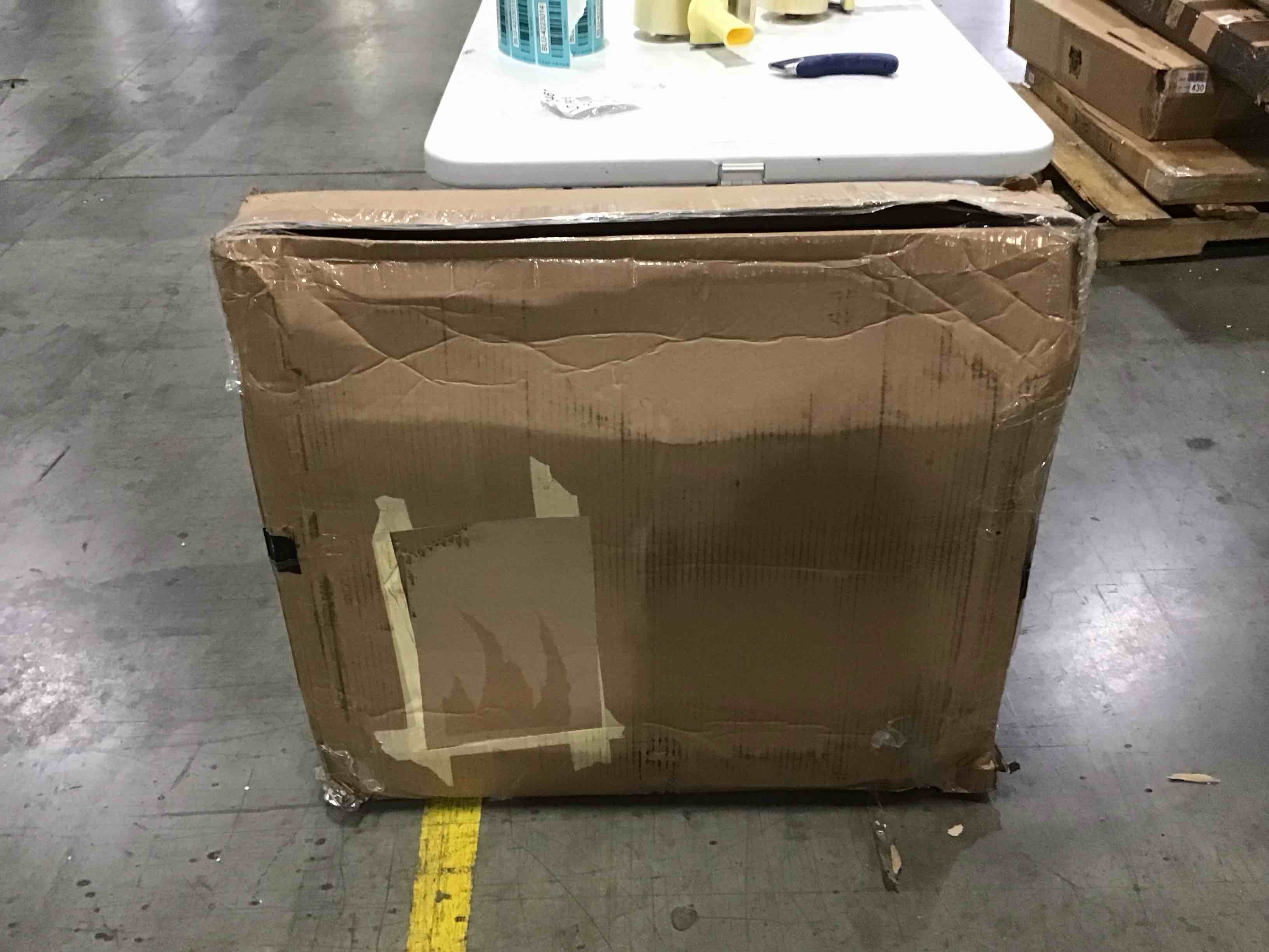 https://s3.amazonaws.com/lotting-images-prod/bidfta/BLU4223014_1698844289145.jpeg