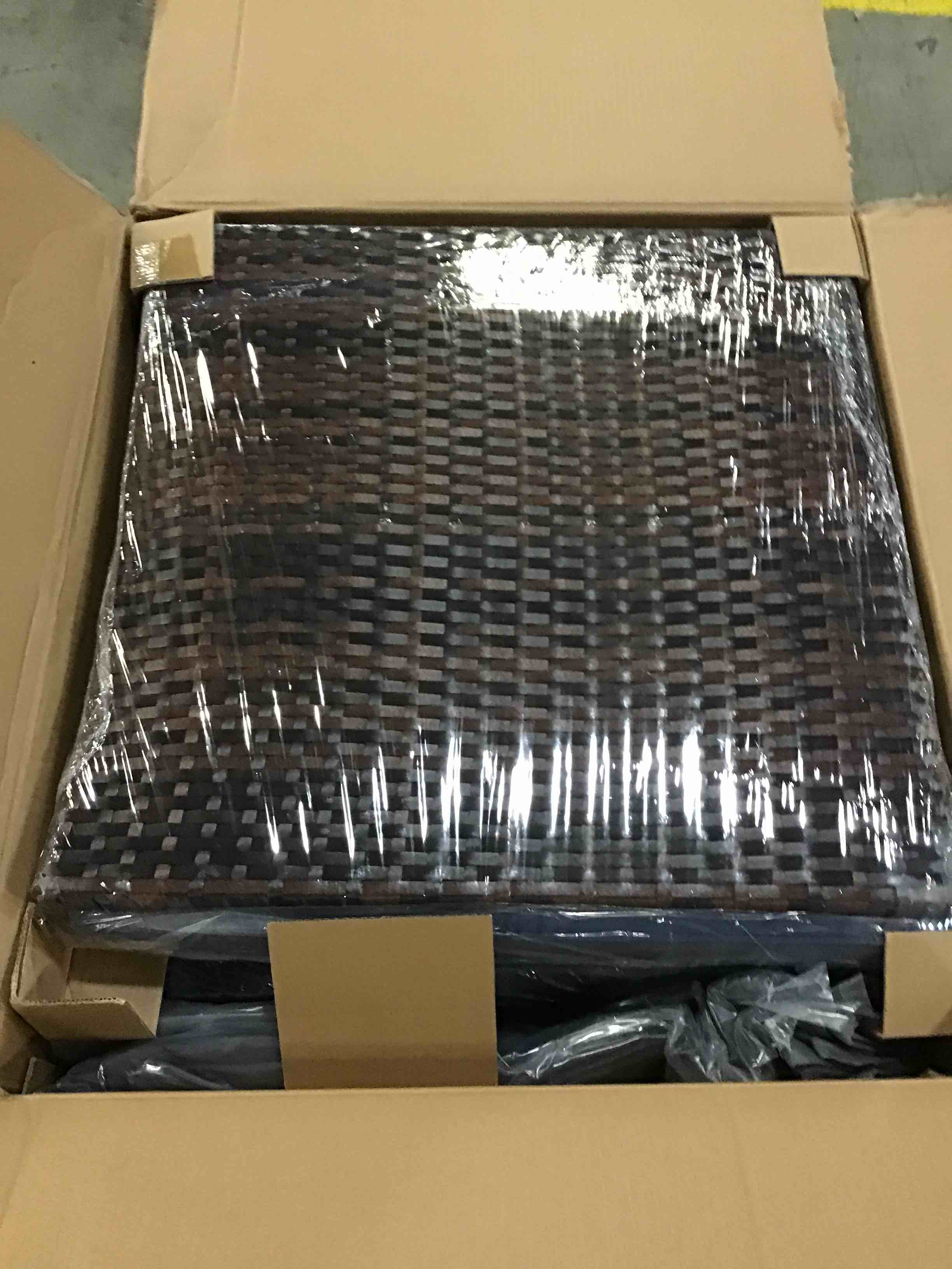 https://s3.amazonaws.com/lotting-images-prod/bidfta/BLU4223026_1698846991382.jpeg