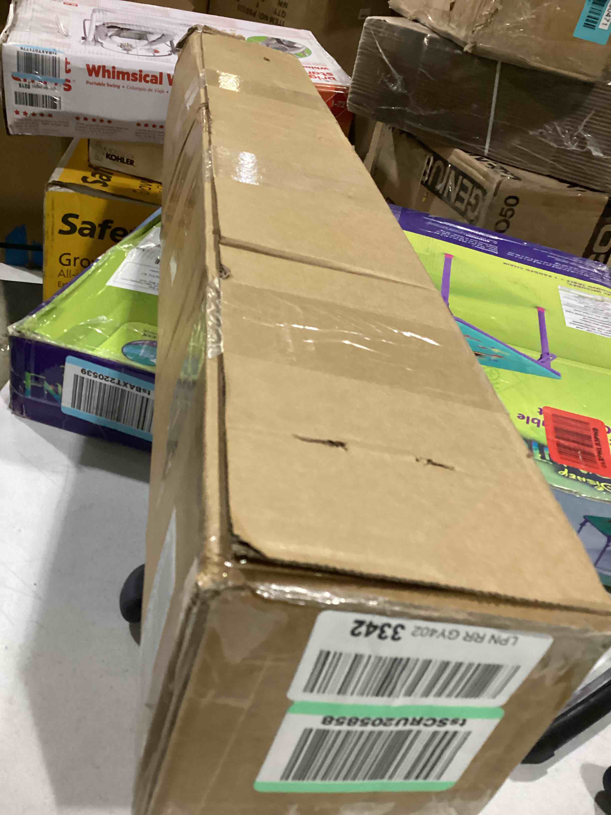 https://s3.amazonaws.com/lotting-images-prod/bidfta/BLU4230472_1701801739233.jpeg