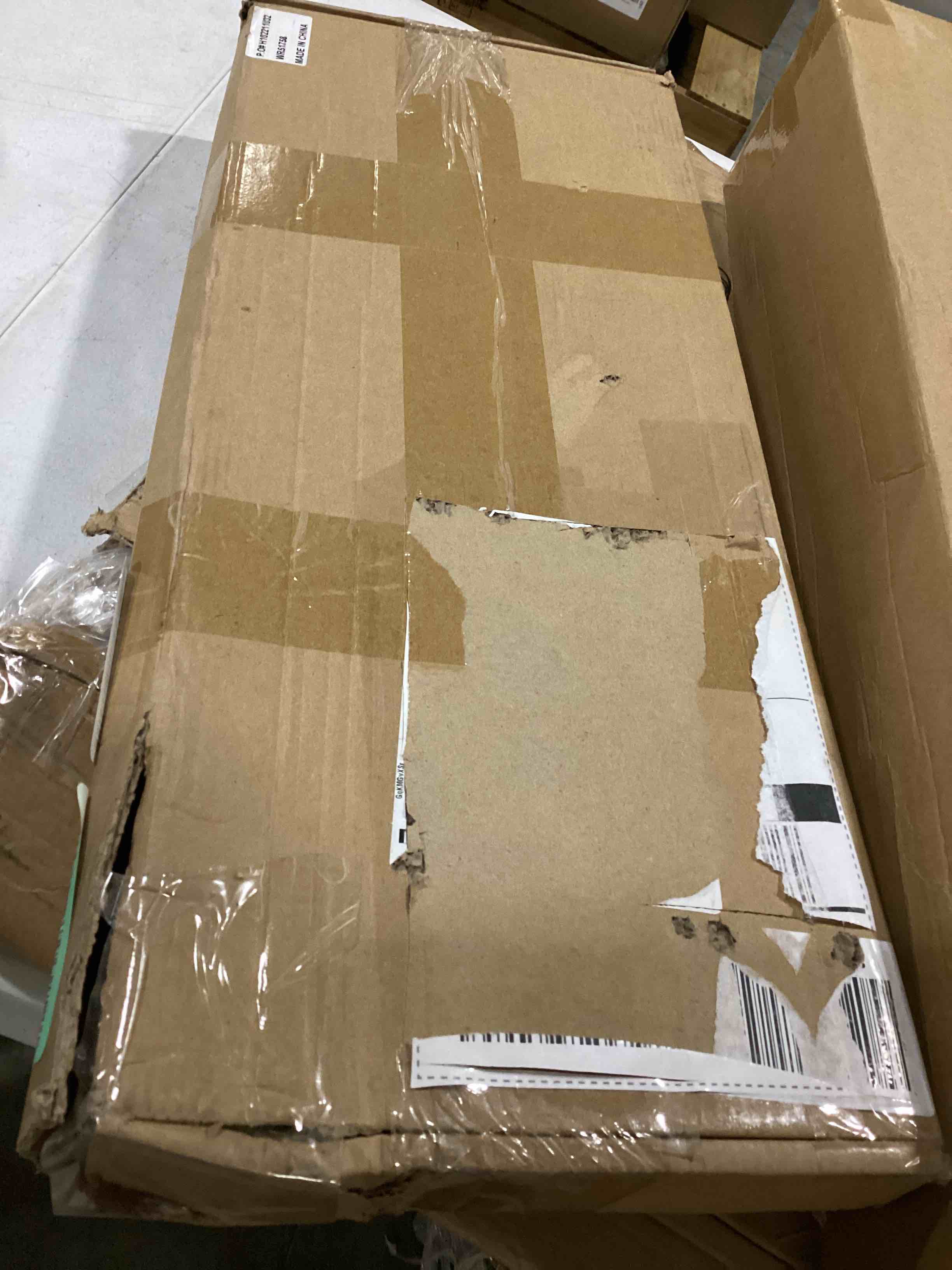 https://s3.amazonaws.com/lotting-images-prod/bidfta/BLU4230479_1701802349502.jpeg