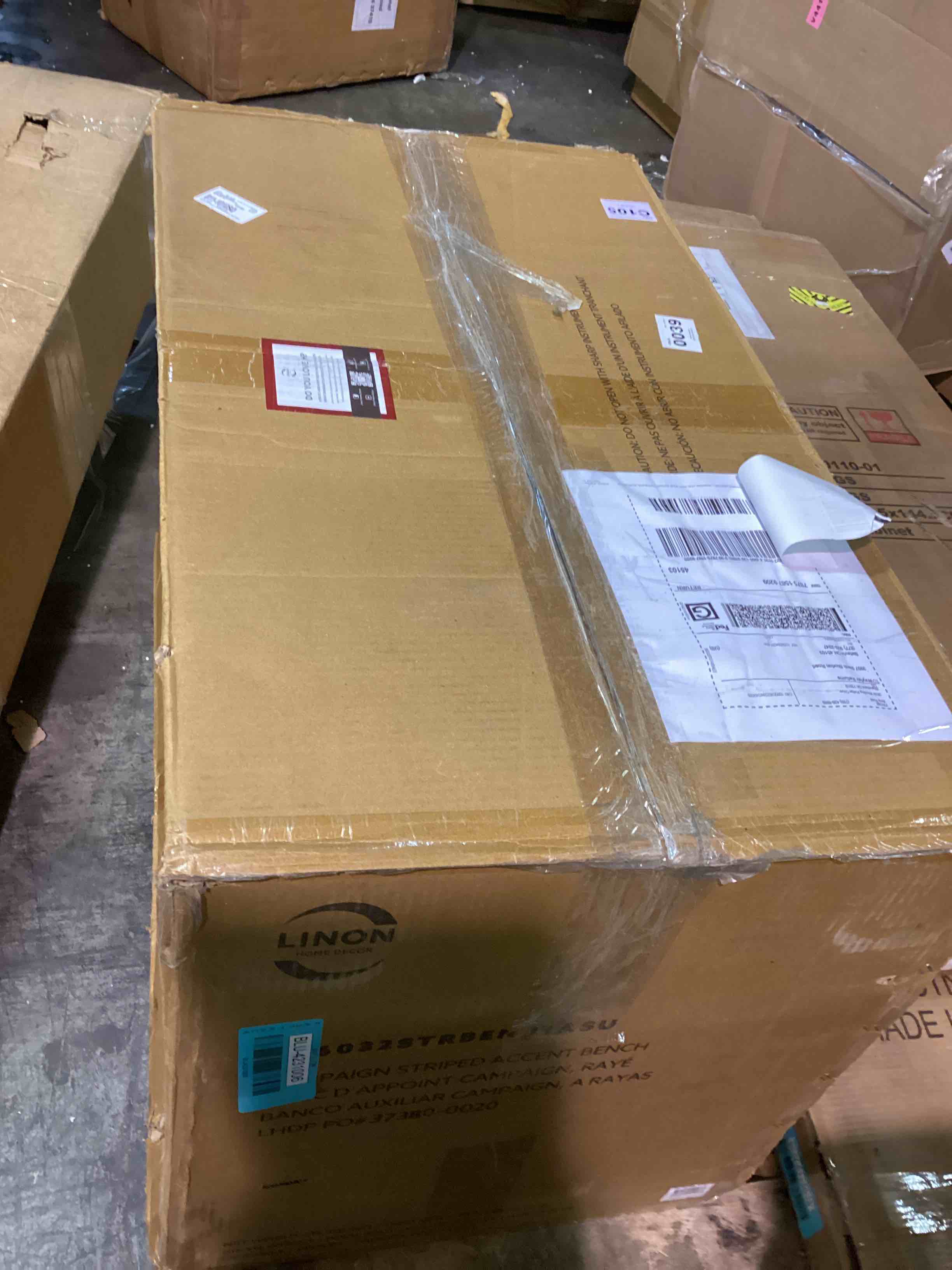 https://s3.amazonaws.com/lotting-images-prod/bidfta/BLU4231006_1702557759591.jpeg