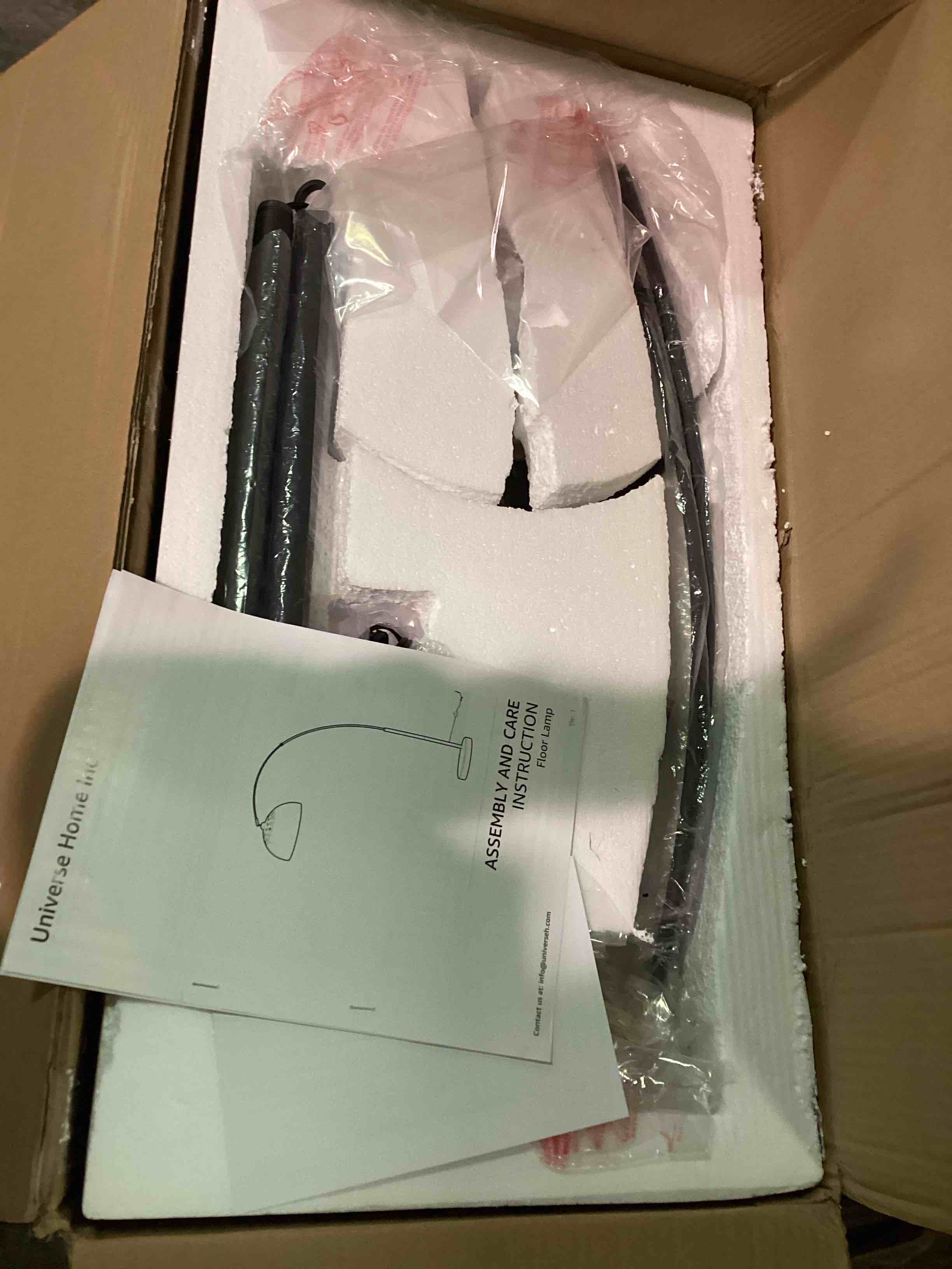 https://s3.amazonaws.com/lotting-images-prod/bidfta/BLU4231020_1702559372769.jpeg
