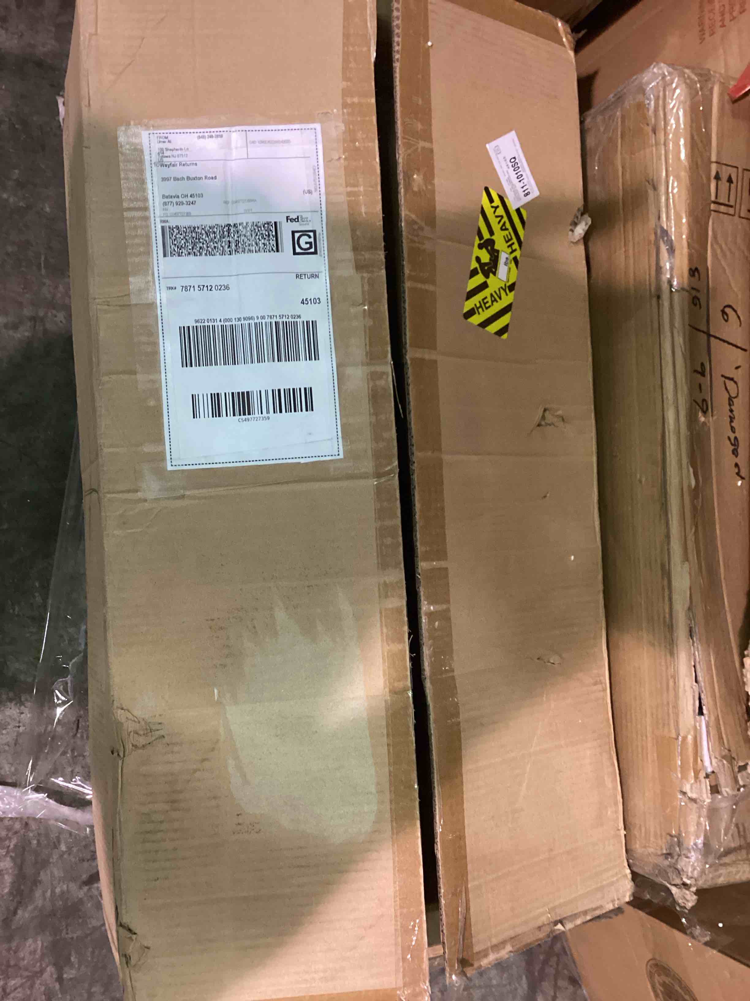 https://s3.amazonaws.com/lotting-images-prod/bidfta/BLU4231020_1702559390031.jpeg