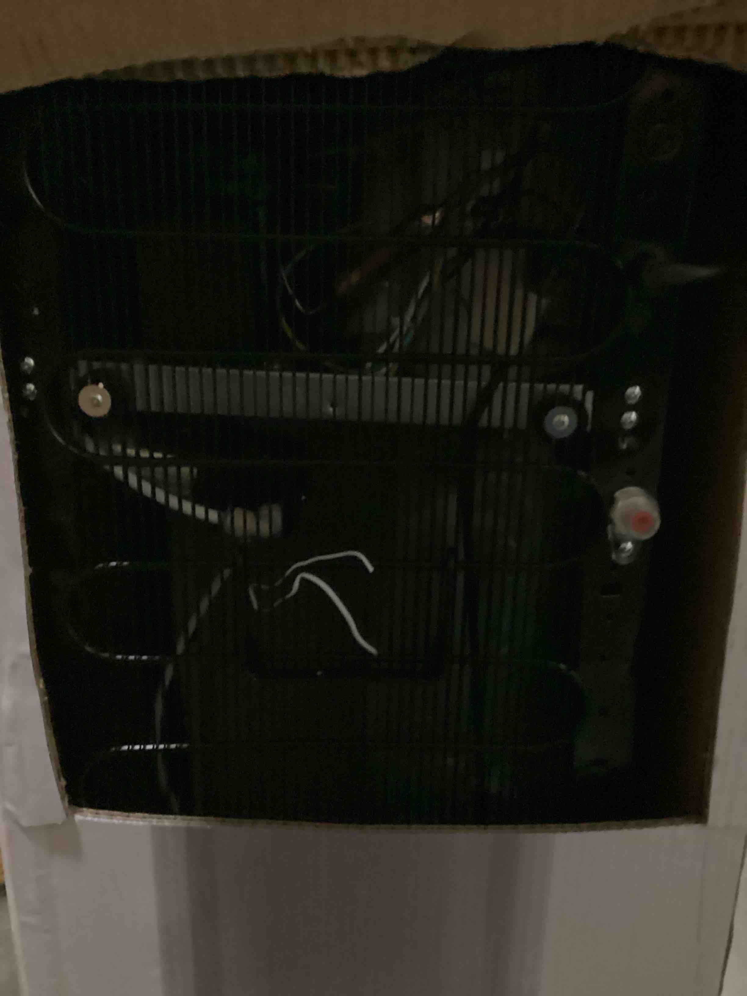 https://s3.amazonaws.com/lotting-images-prod/bidfta/BLU4231226_1702666094621.jpeg