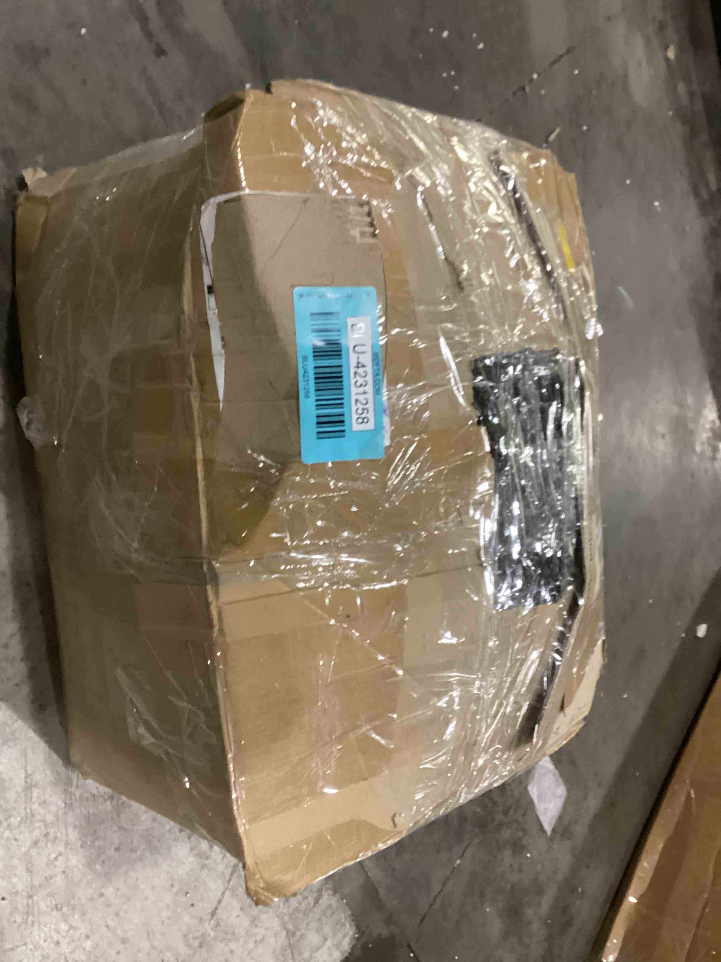 https://s3.amazonaws.com/lotting-images-prod/bidfta/BLU4231258_1702748492983.jpeg
