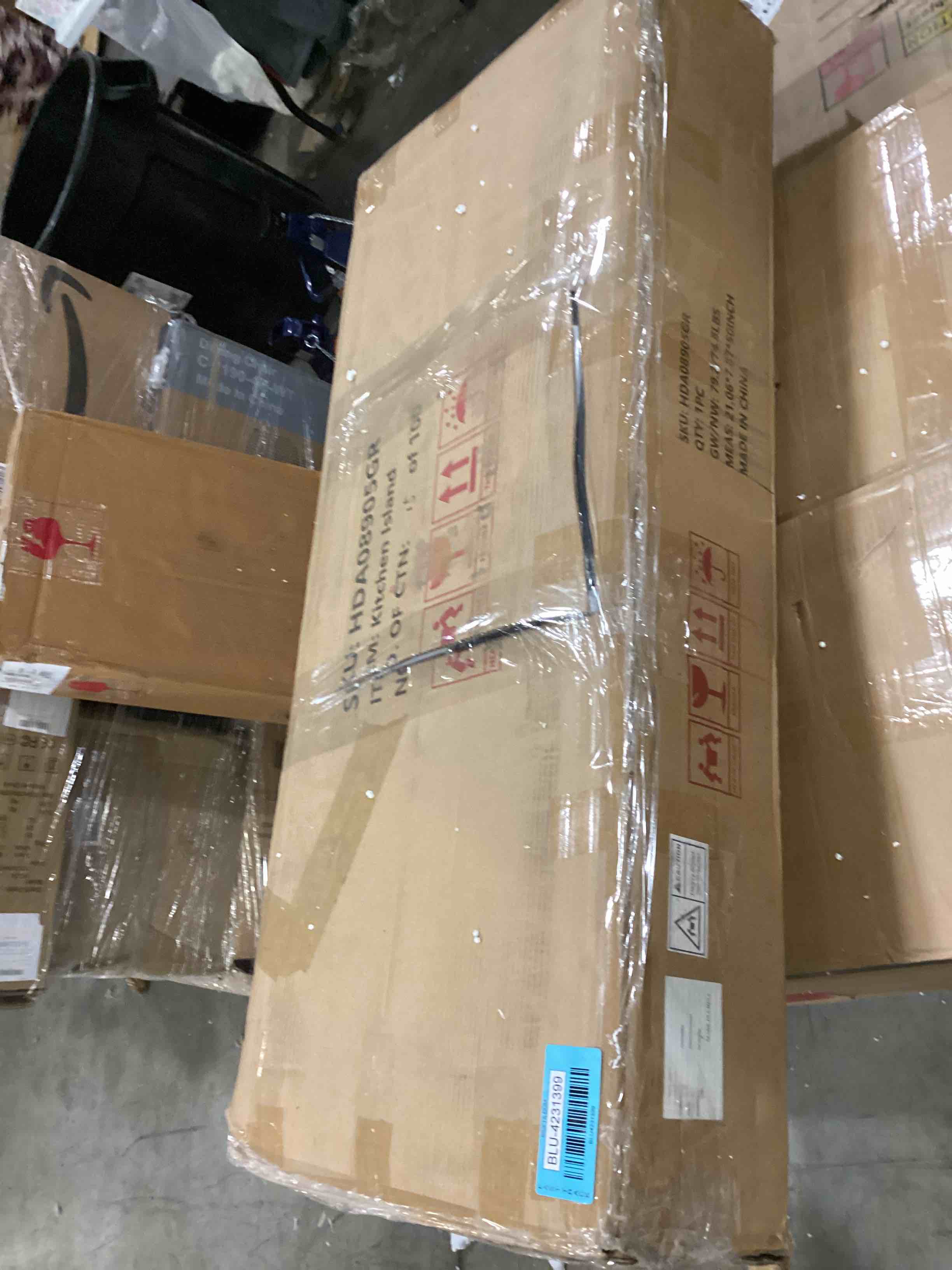 https://s3.amazonaws.com/lotting-images-prod/bidfta/BLU4231399_1702994267884.jpeg