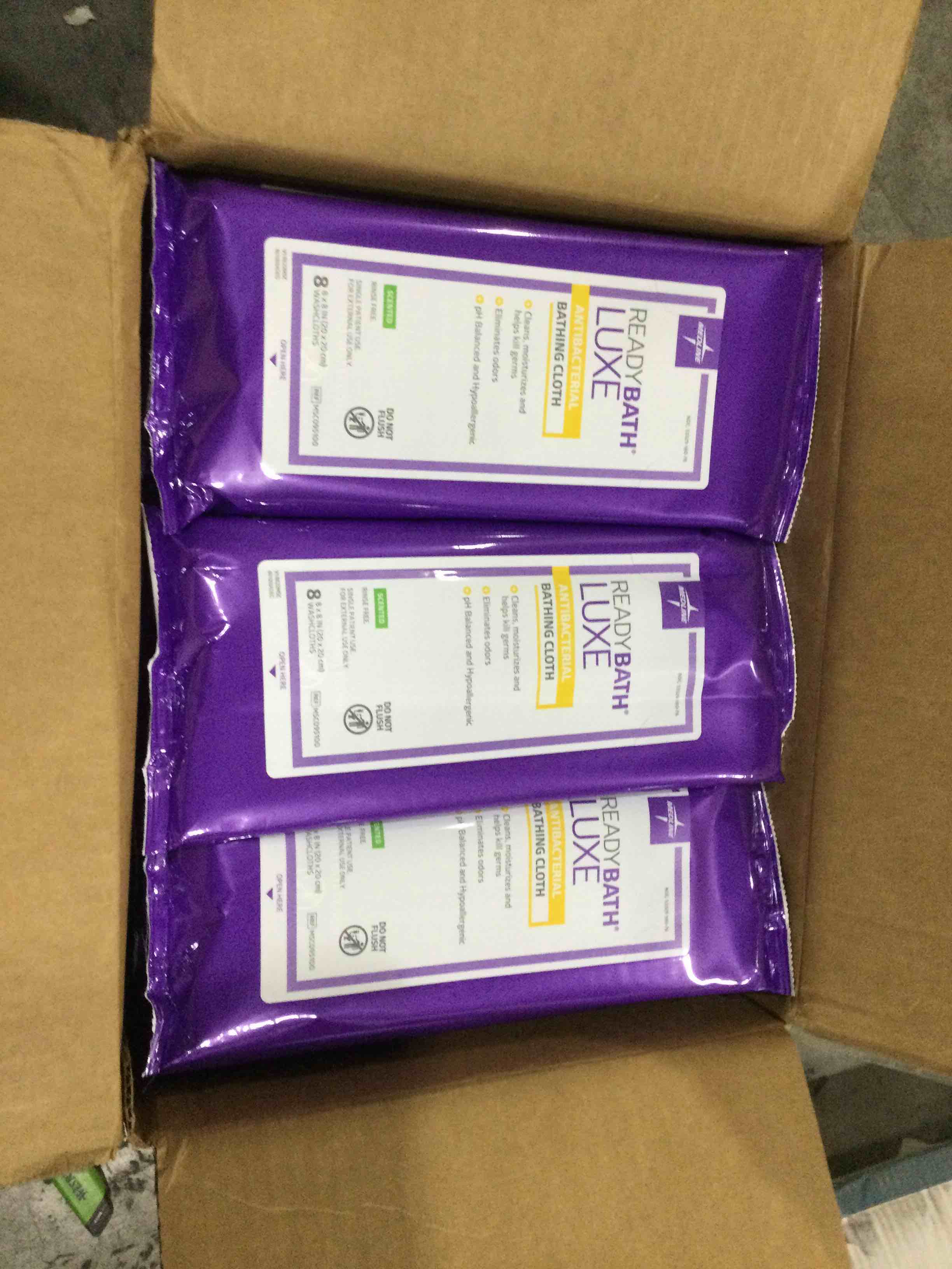 https://s3.amazonaws.com/lotting-images-prod/bidfta/BLU4231649_1703868864348.jpeg