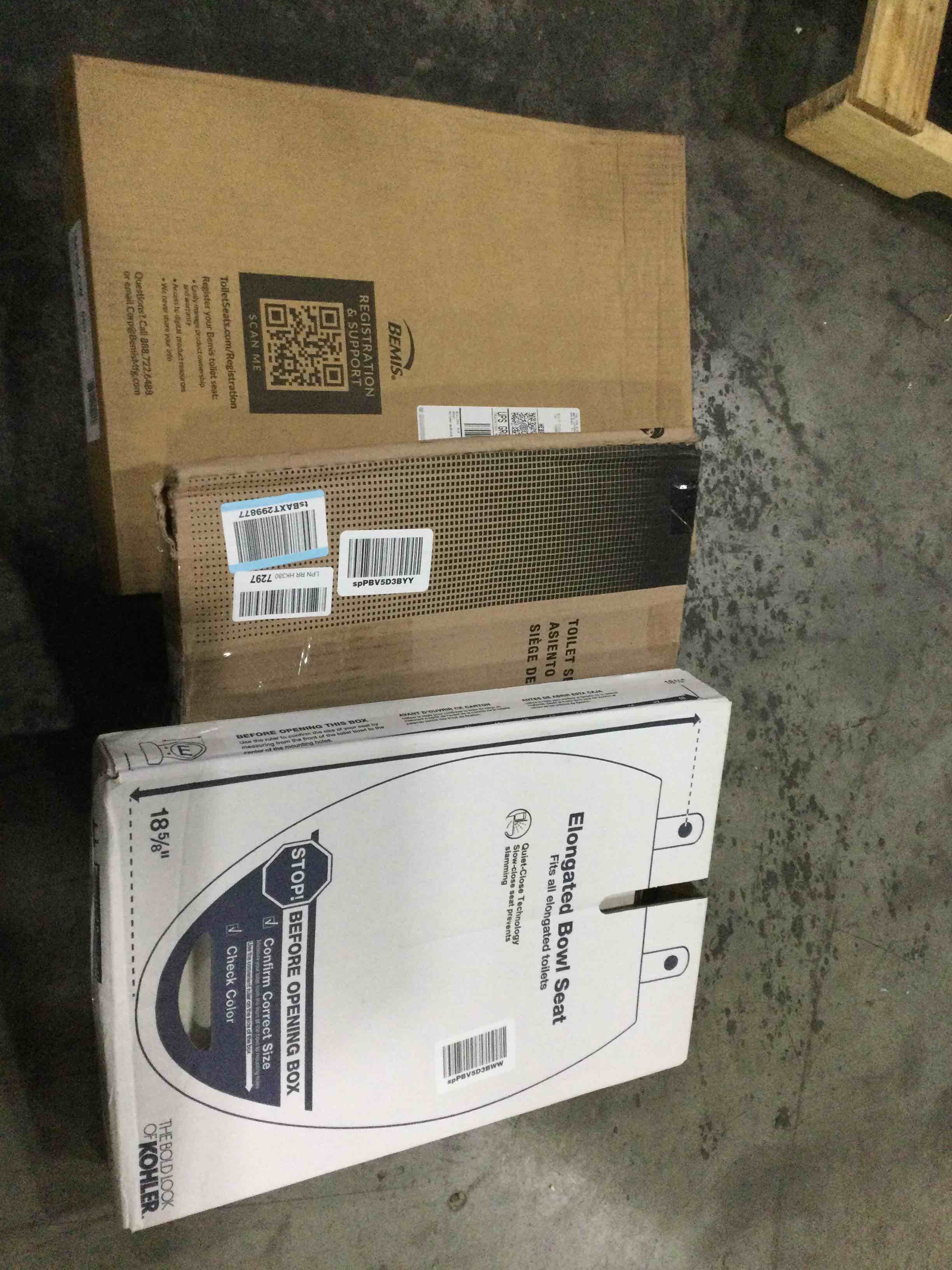 https://s3.amazonaws.com/lotting-images-prod/bidfta/BLU4231652_1703871936084.jpeg