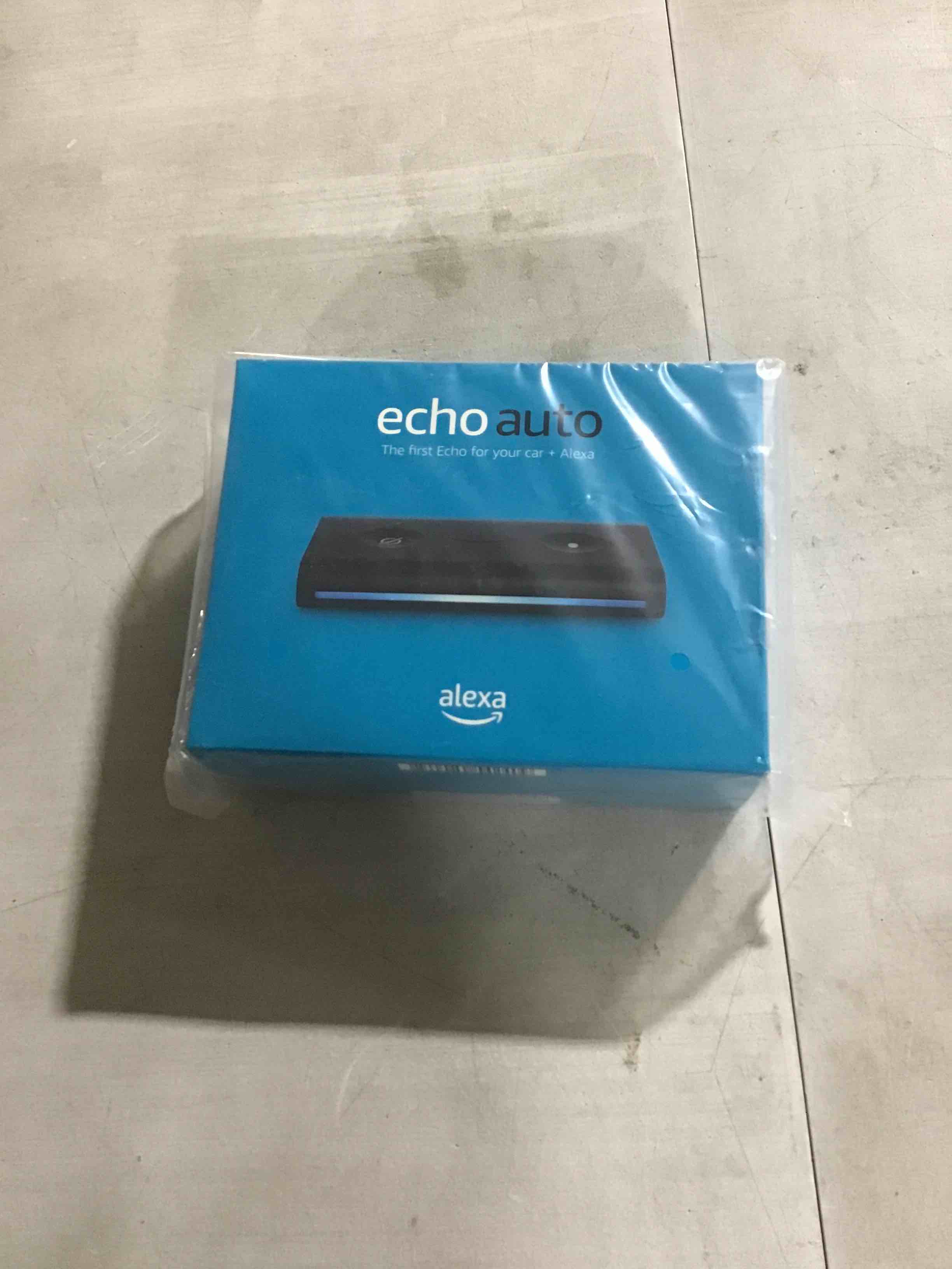 https://s3.amazonaws.com/lotting-images-prod/bidfta/BLU4257506_1682361665875.jpeg