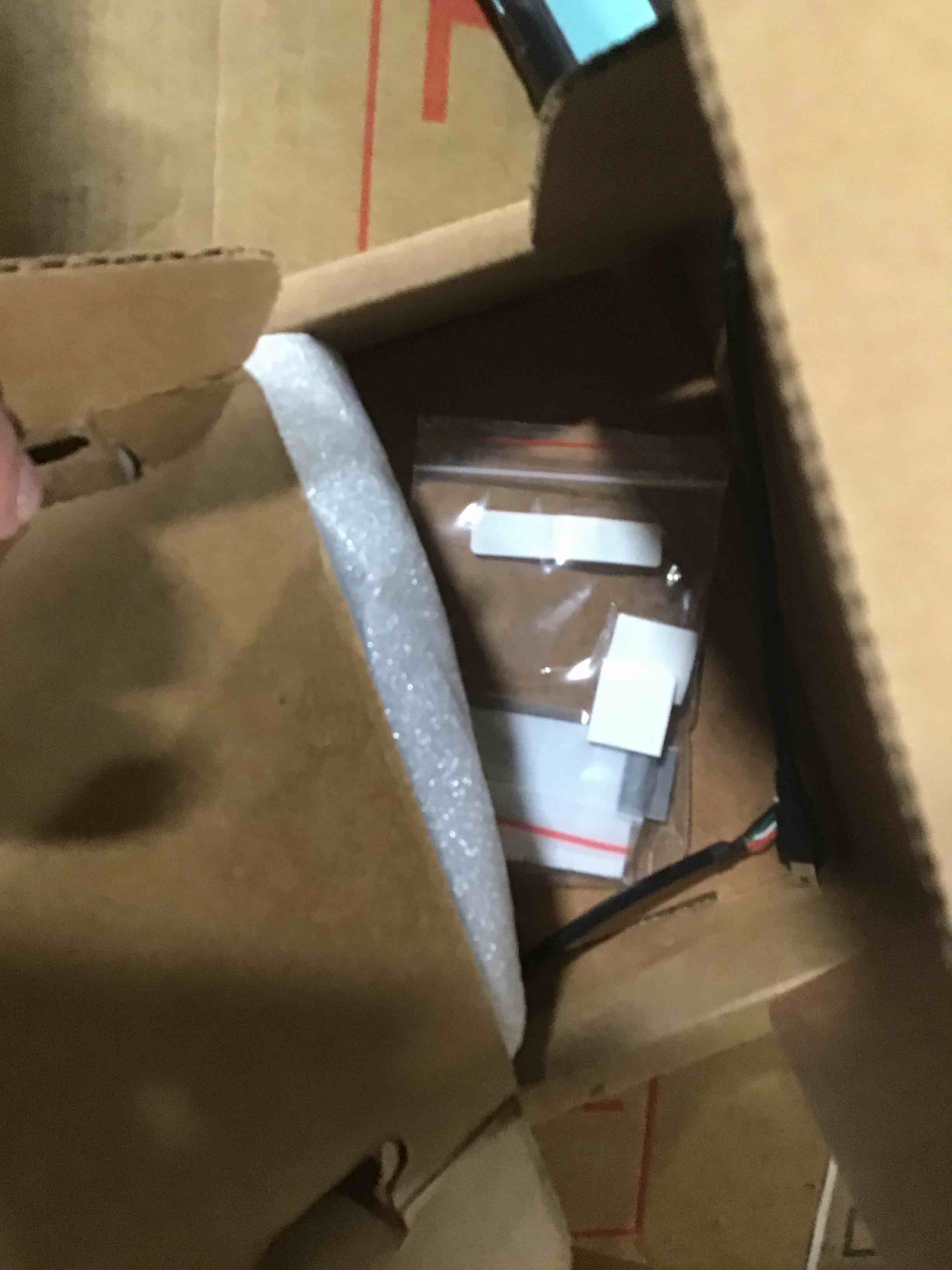 https://s3.amazonaws.com/lotting-images-prod/bidfta/BLU4260912_1682529403711.jpeg