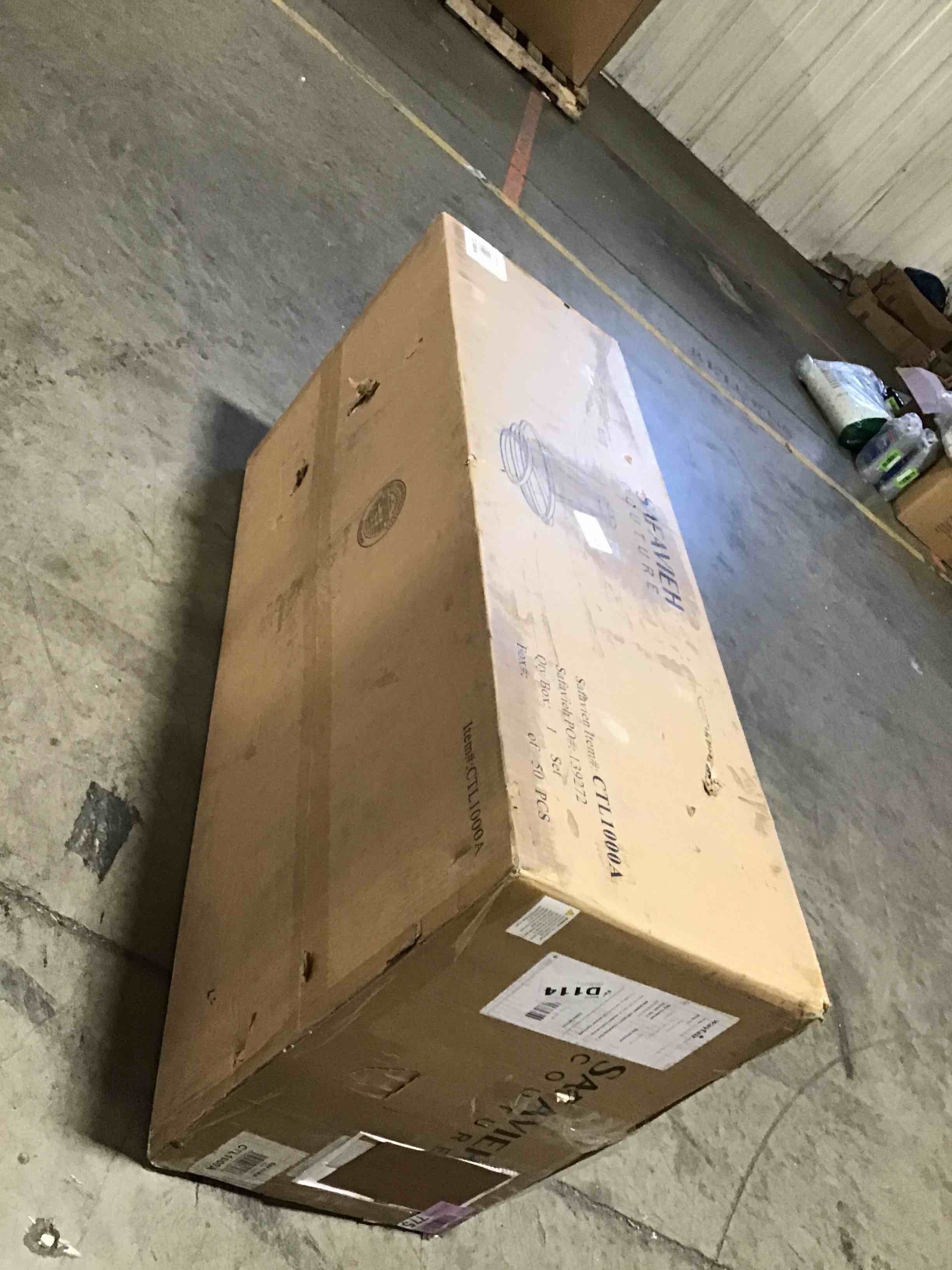https://s3.amazonaws.com/lotting-images-prod/bidfta/BLU4266591_1681225091239.jpeg