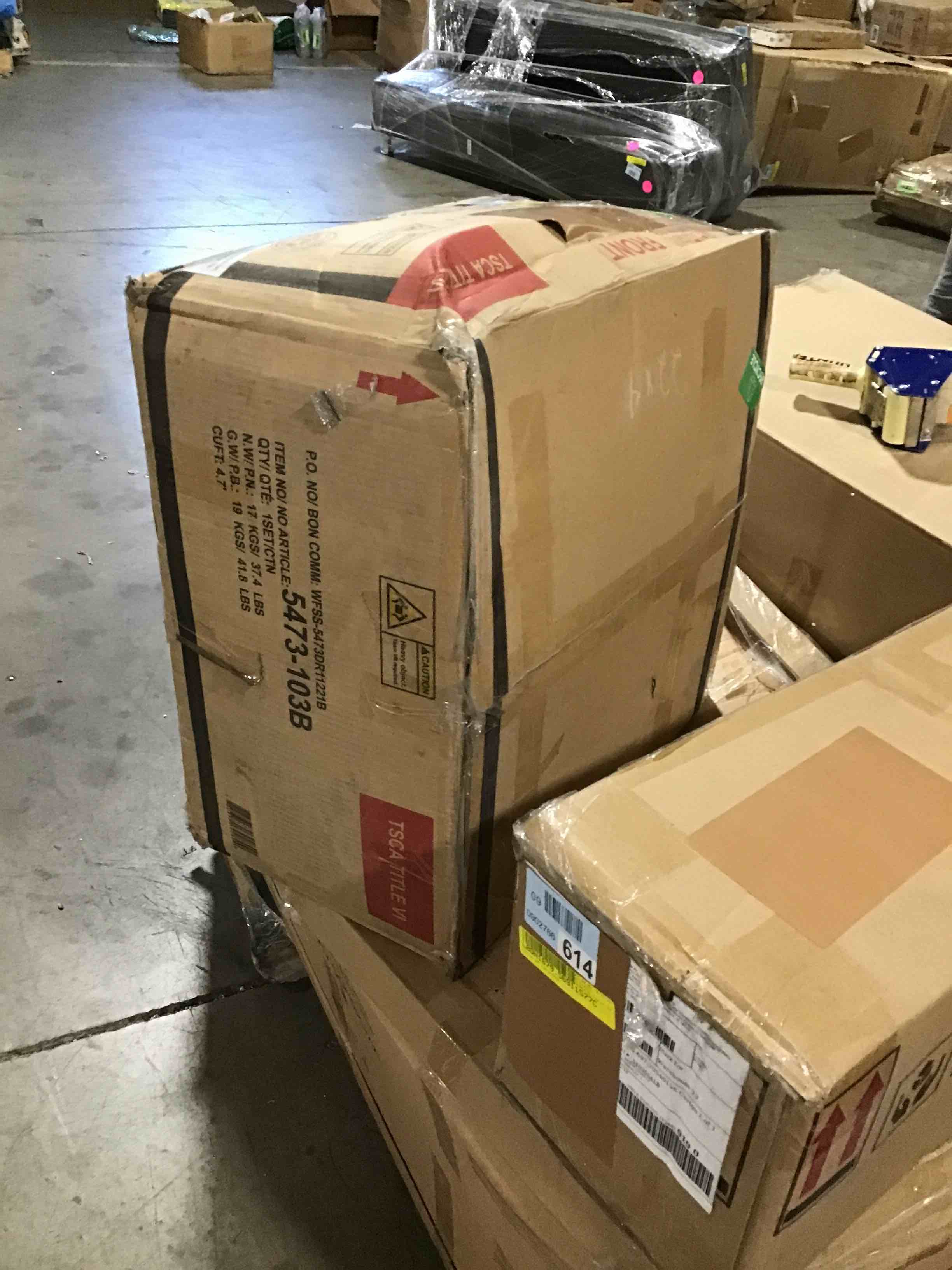 https://s3.amazonaws.com/lotting-images-prod/bidfta/BLU4266605_1681232199110.jpeg