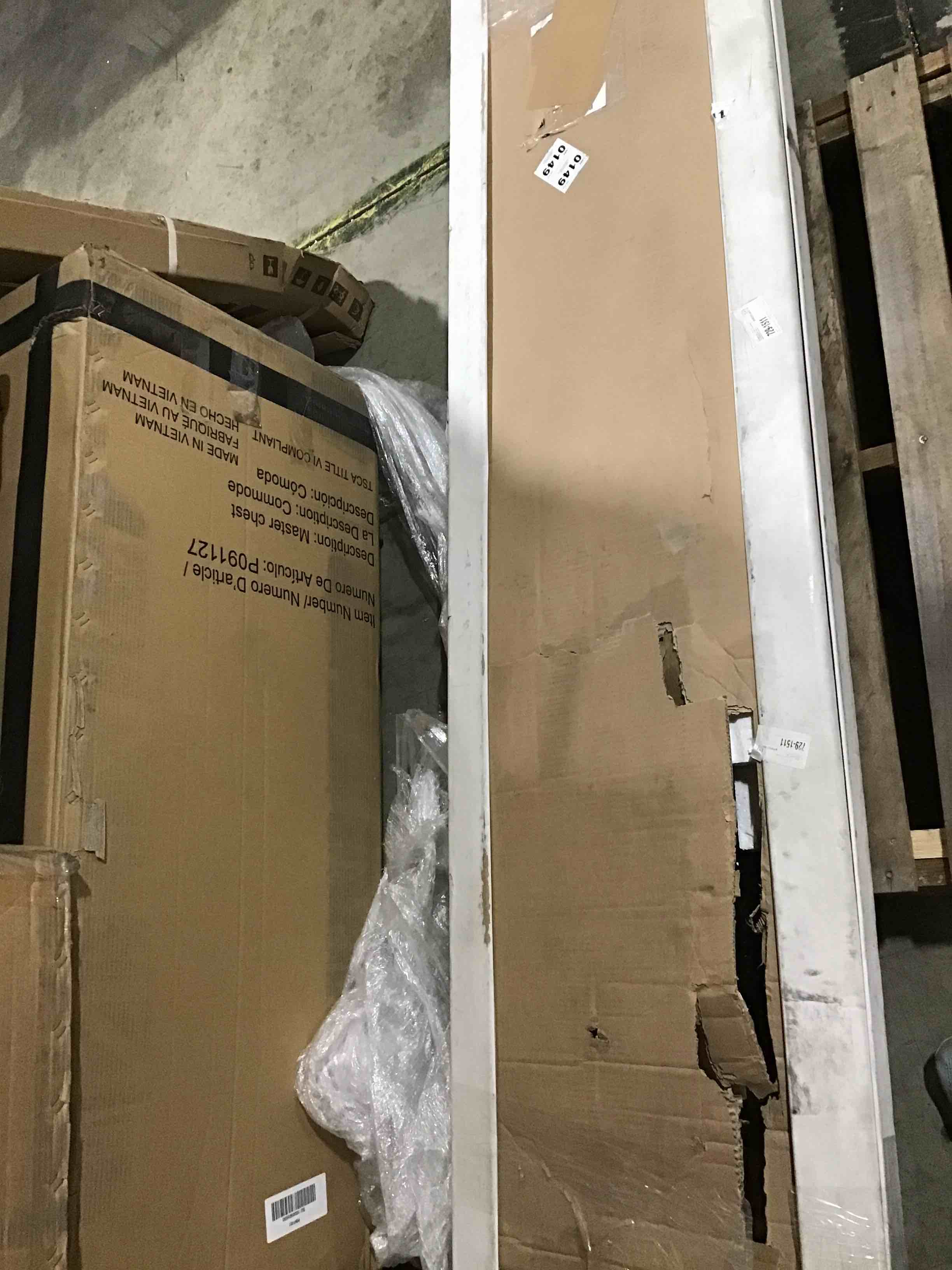 https://s3.amazonaws.com/lotting-images-prod/bidfta/BLU4268016_1686052978684.jpeg