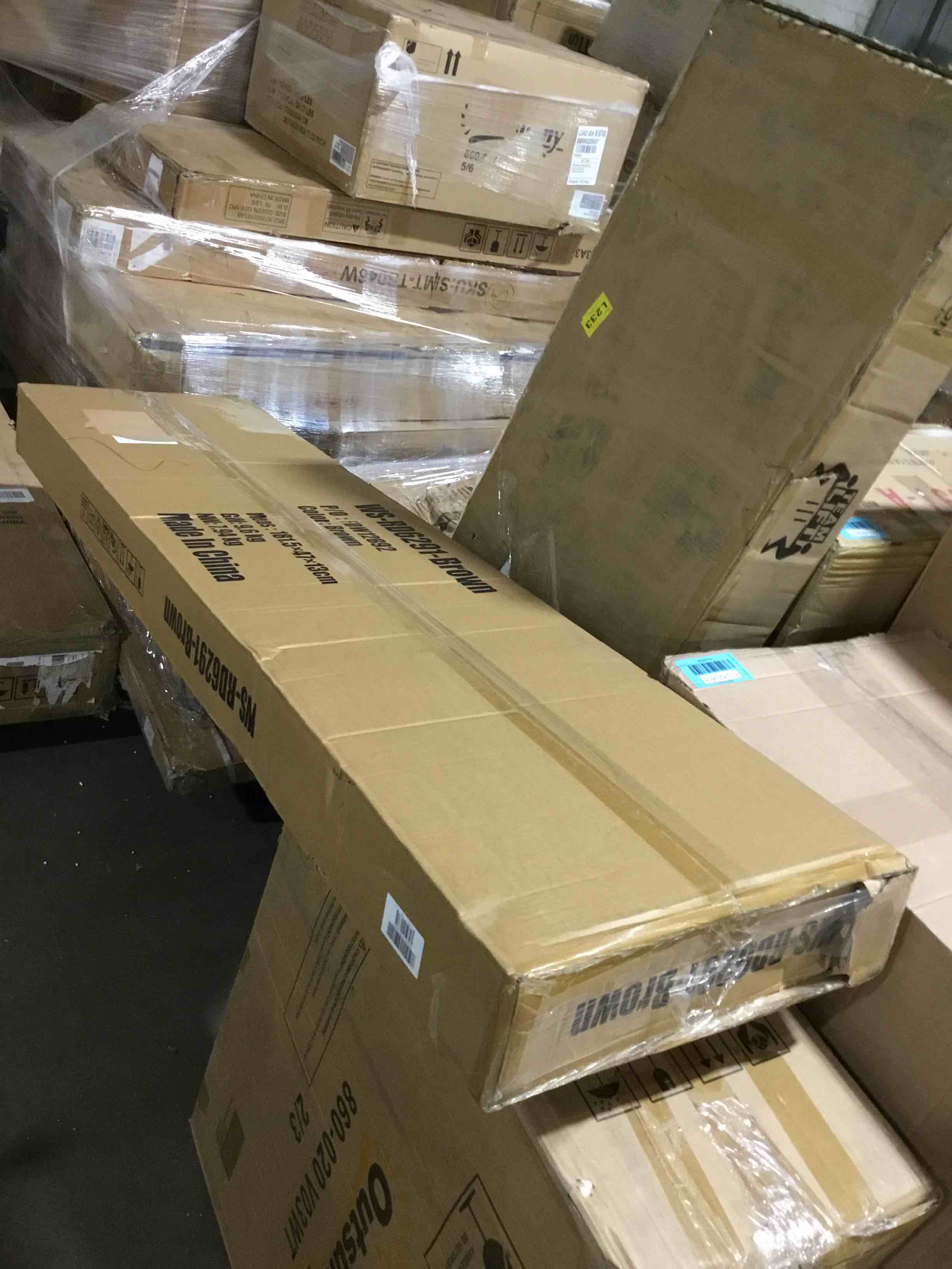 https://s3.amazonaws.com/lotting-images-prod/bidfta/BLU4269612_1686318286379.jpeg