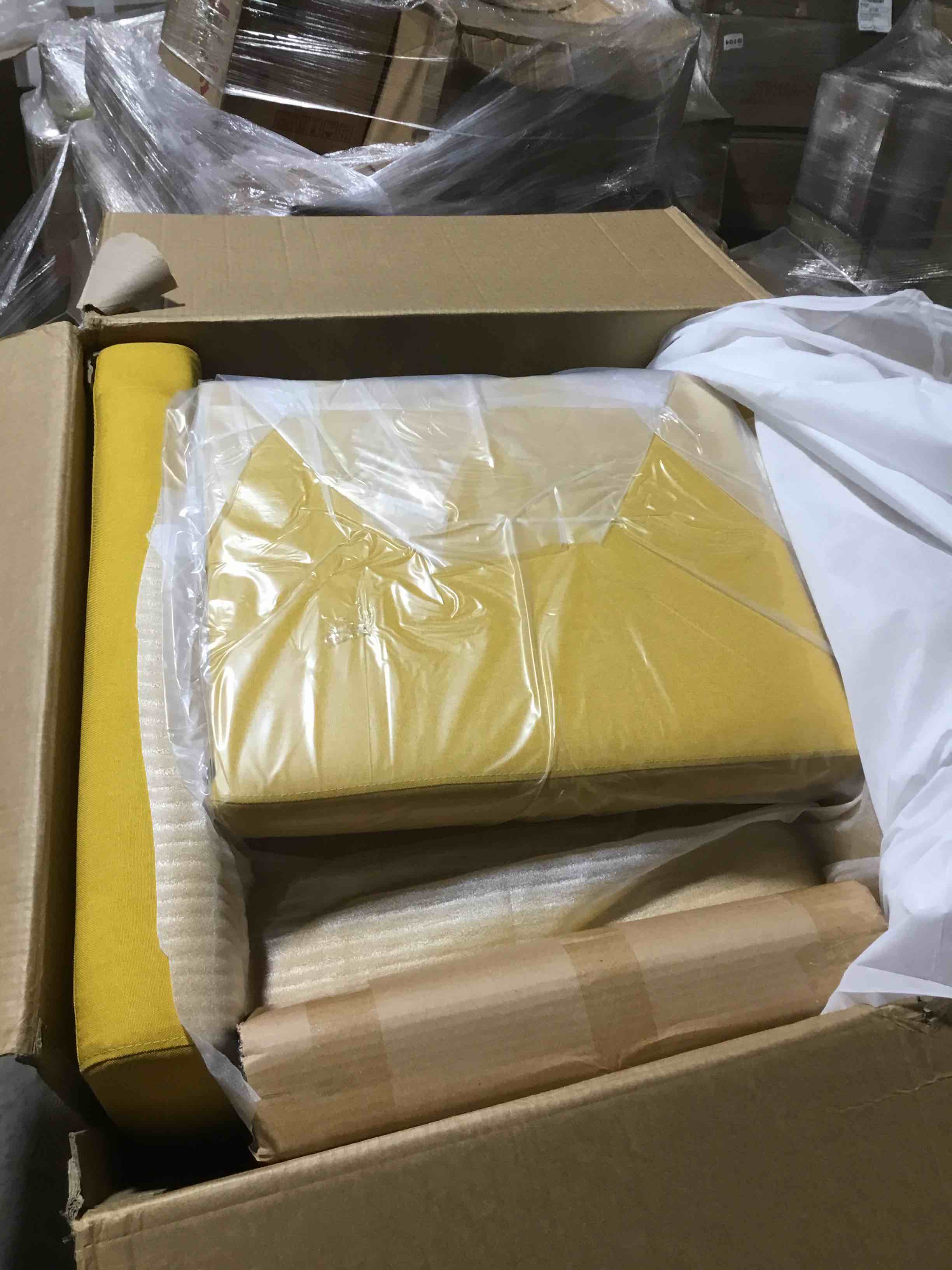 https://s3.amazonaws.com/lotting-images-prod/bidfta/BLU4269729_1686572116968.jpeg