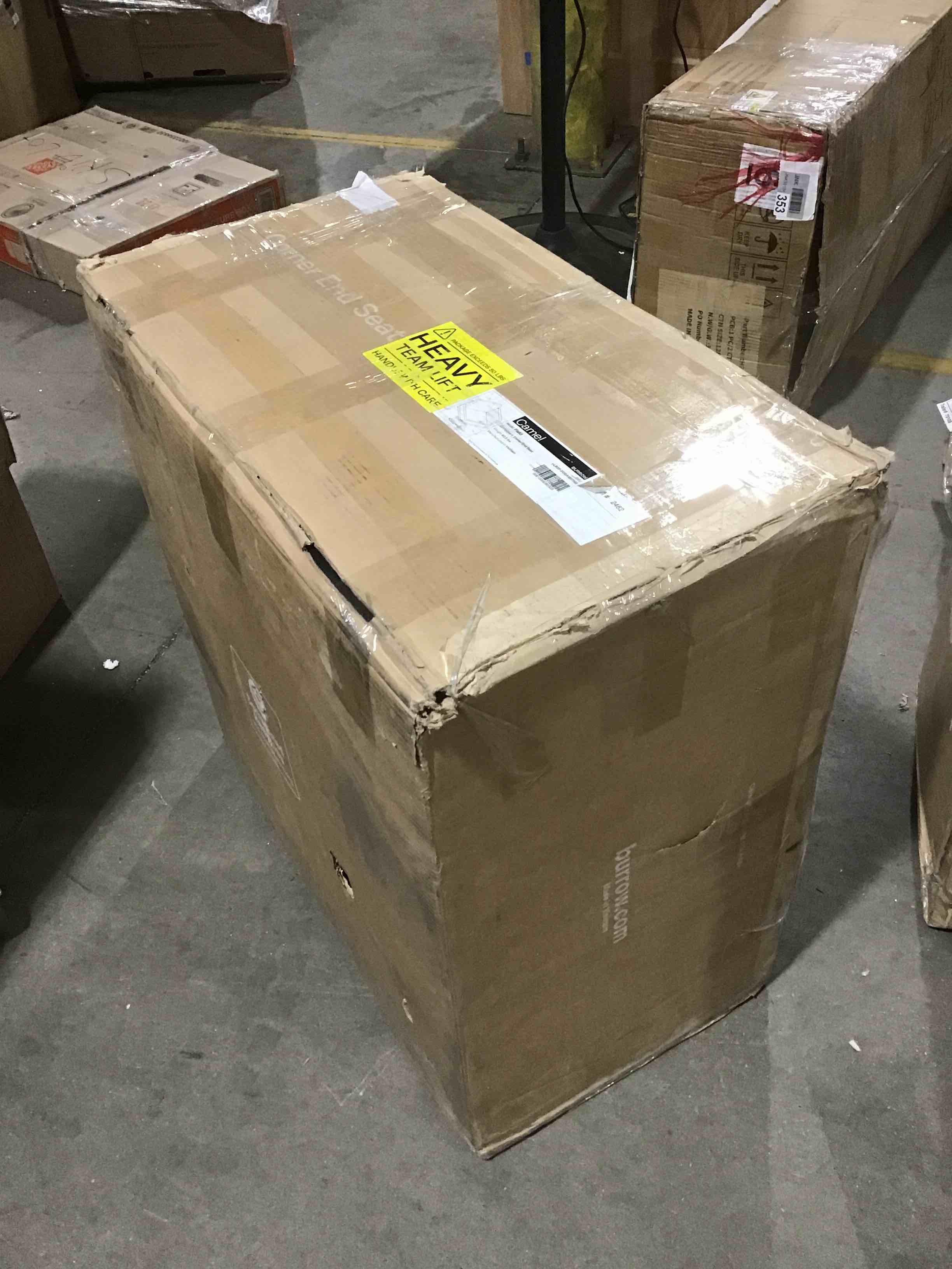 https://s3.amazonaws.com/lotting-images-prod/bidfta/BLU4270015_1687196645811.jpeg