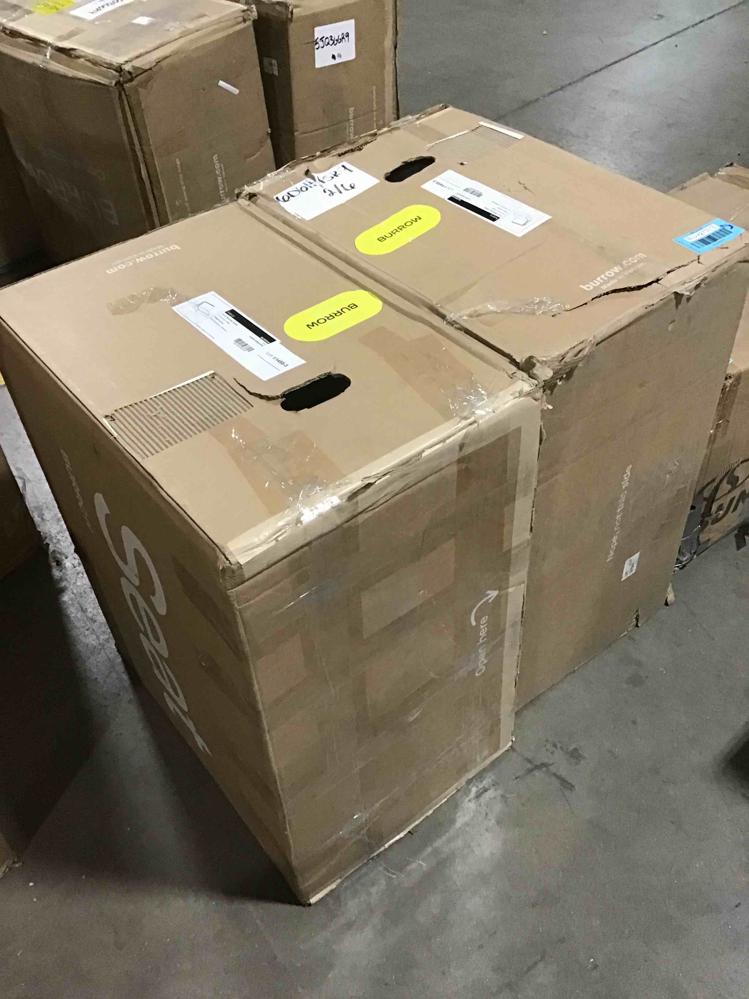 https://s3.amazonaws.com/lotting-images-prod/bidfta/BLU4270016_1687197393175.jpeg