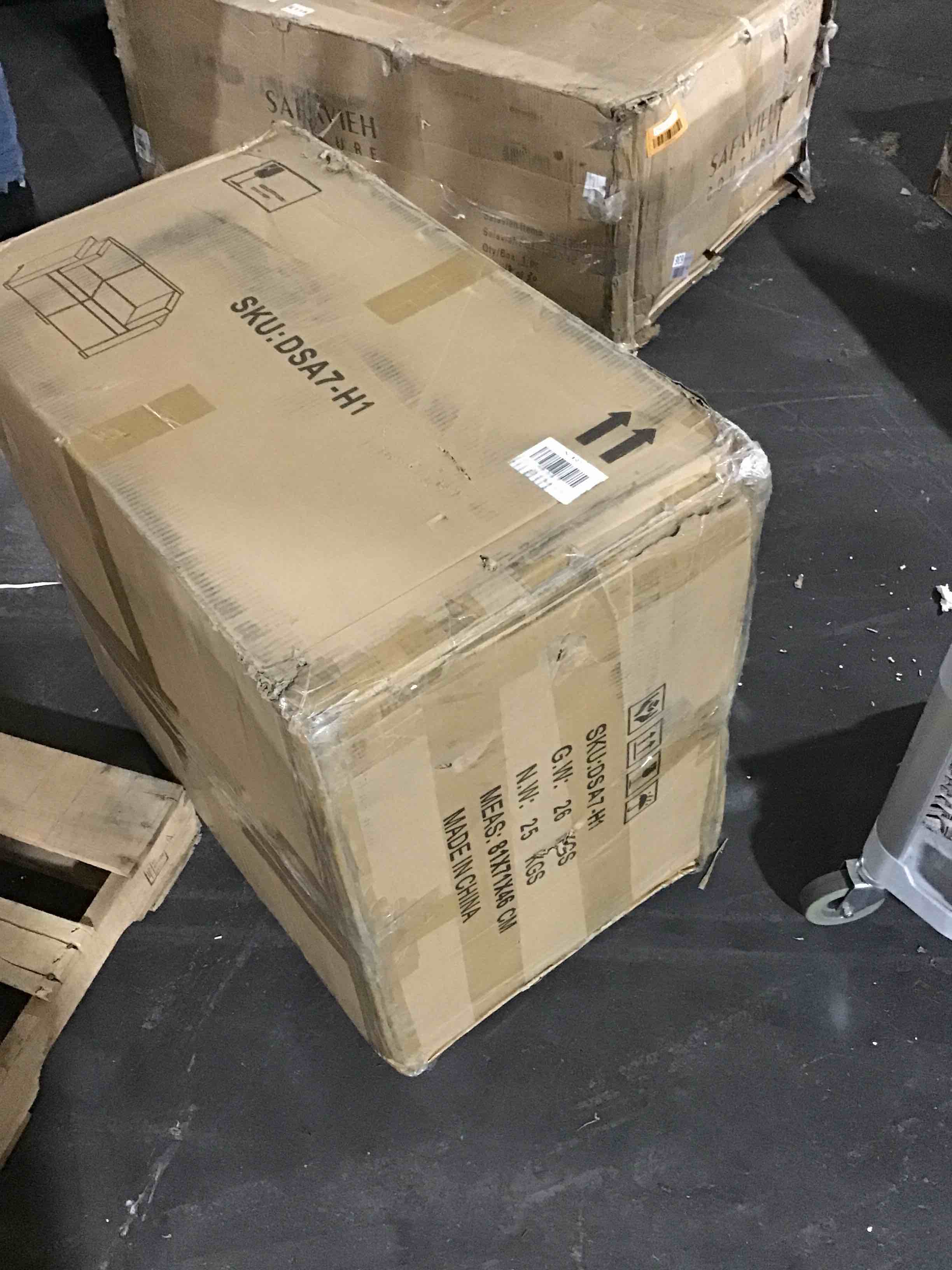 https://s3.amazonaws.com/lotting-images-prod/bidfta/BLU4270284_1687971821993.jpeg