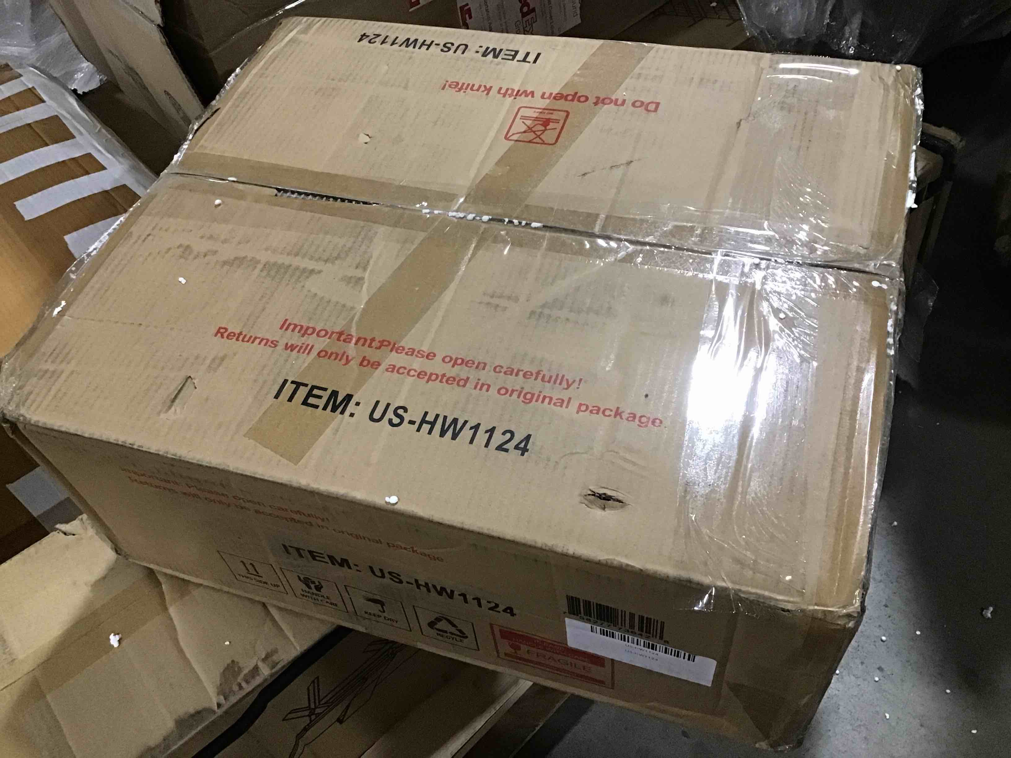 https://s3.amazonaws.com/lotting-images-prod/bidfta/BLU4271054_1686078292181.jpeg