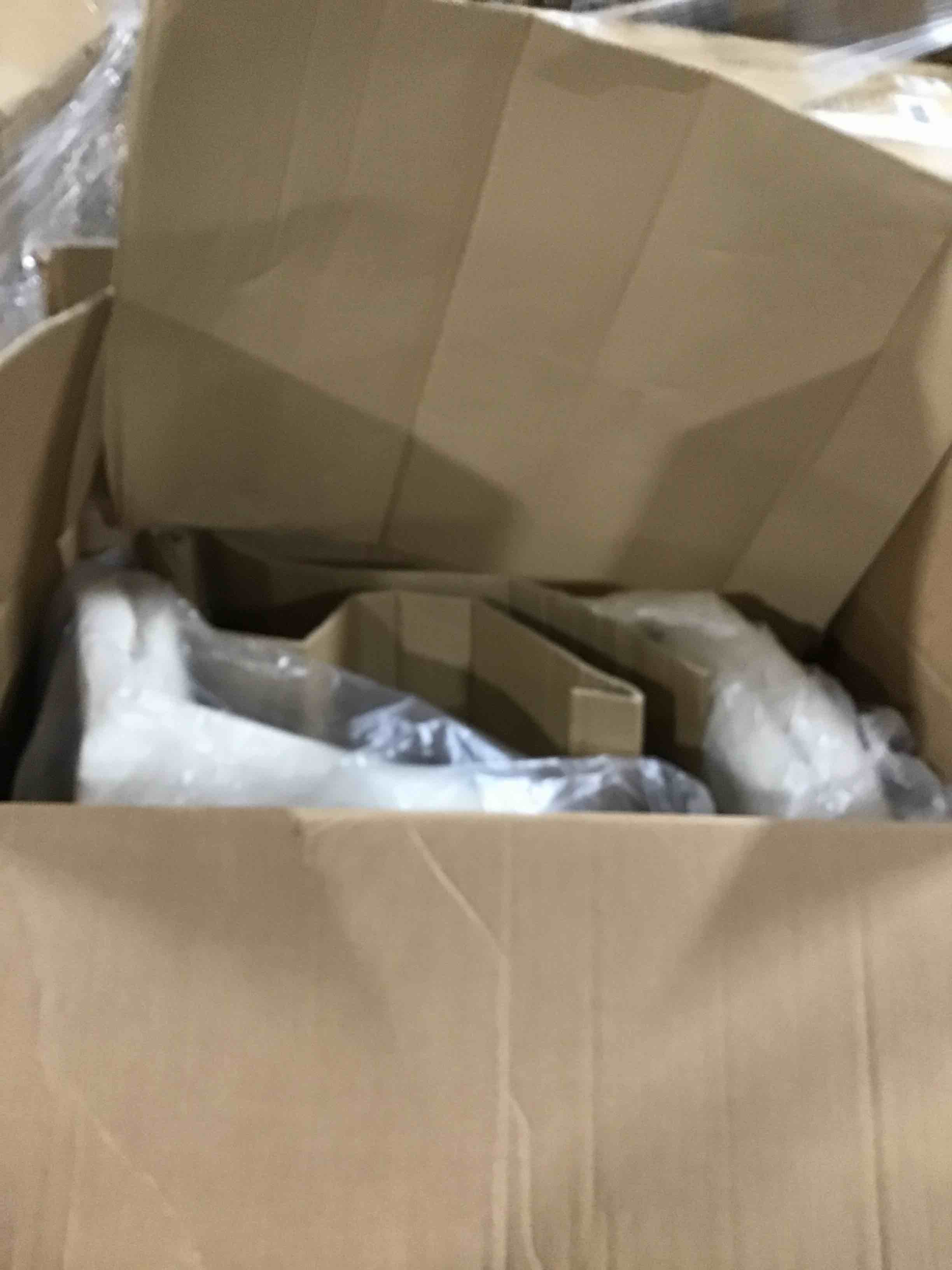 https://s3.amazonaws.com/lotting-images-prod/bidfta/BLU4272178_1687199959636.jpeg