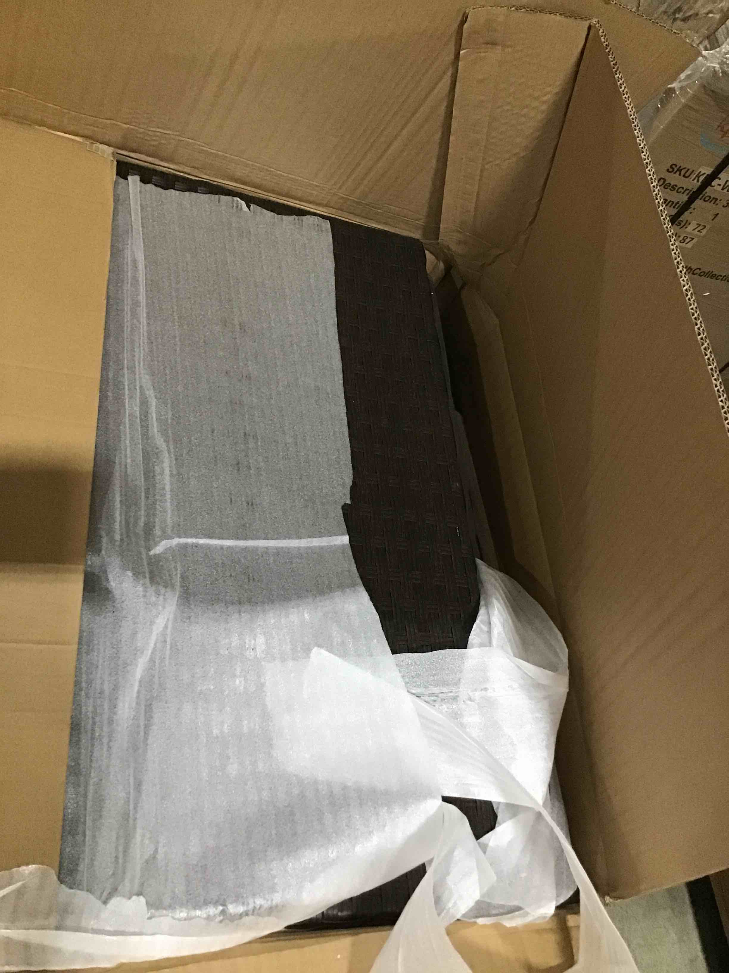 https://s3.amazonaws.com/lotting-images-prod/bidfta/BLU4272975_1686922851925.jpeg