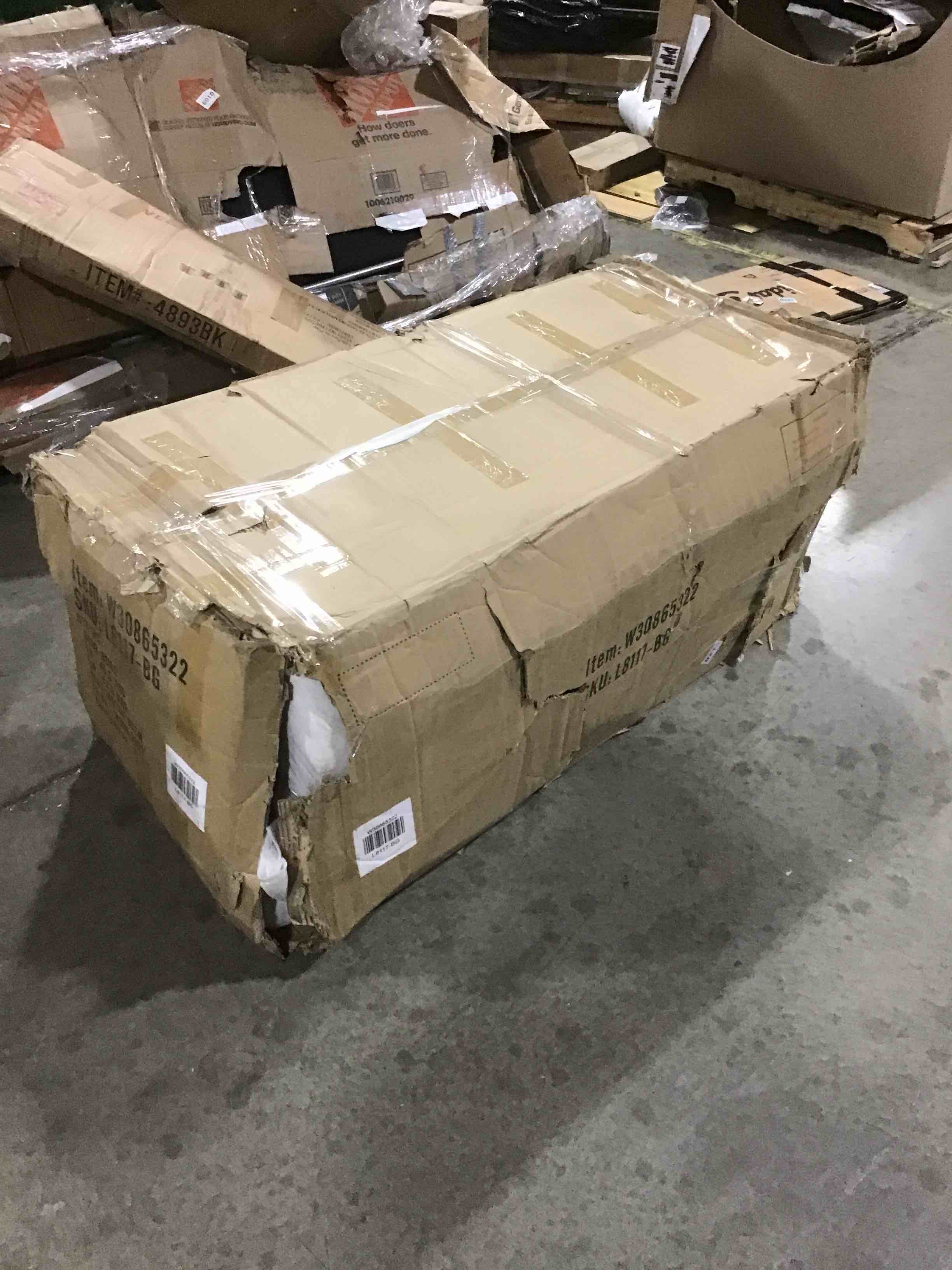 https://s3.amazonaws.com/lotting-images-prod/bidfta/BLU4274513_1686854756374.jpeg