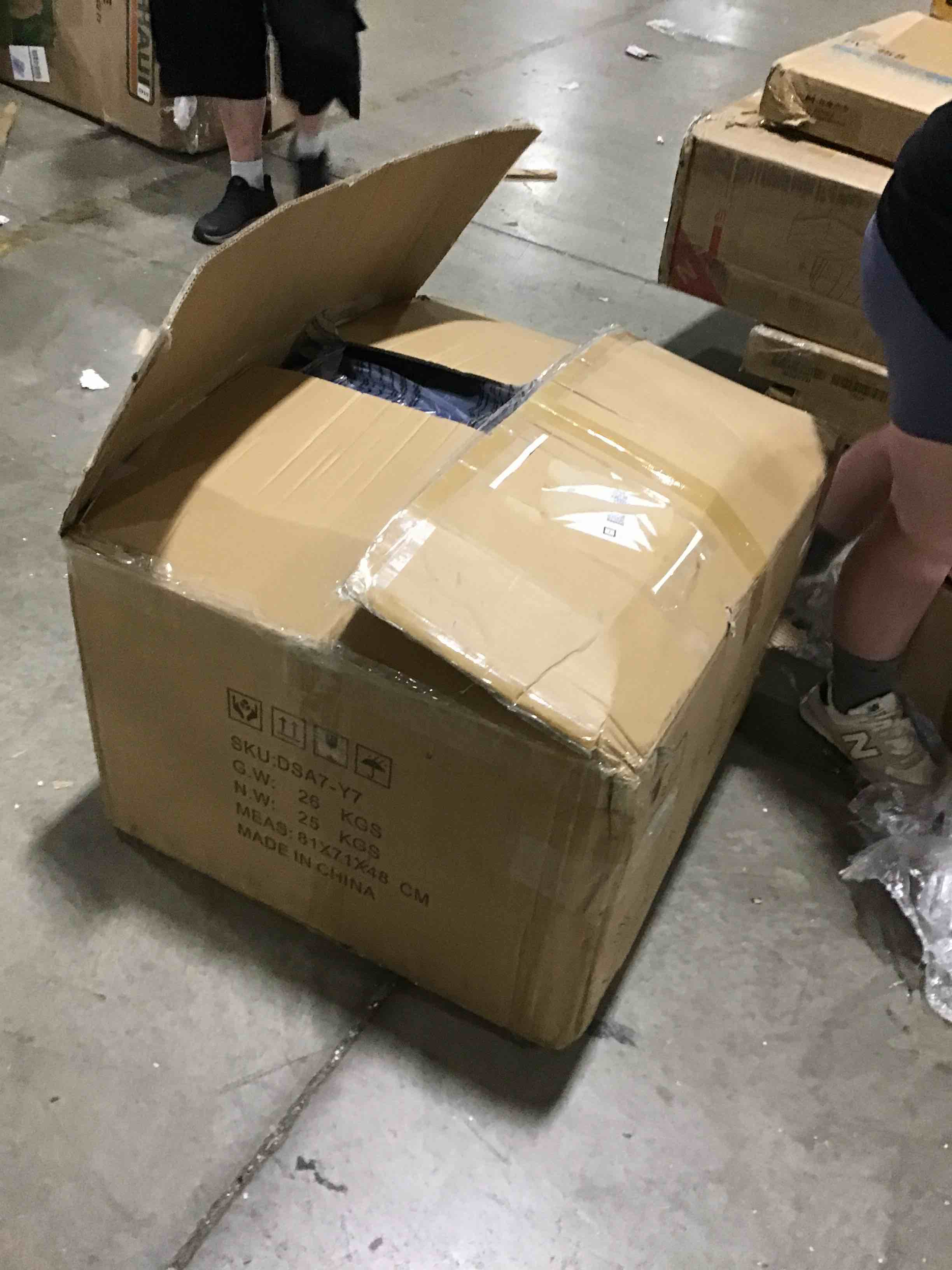https://s3.amazonaws.com/lotting-images-prod/bidfta/BLU4276689_1687890426368.jpeg