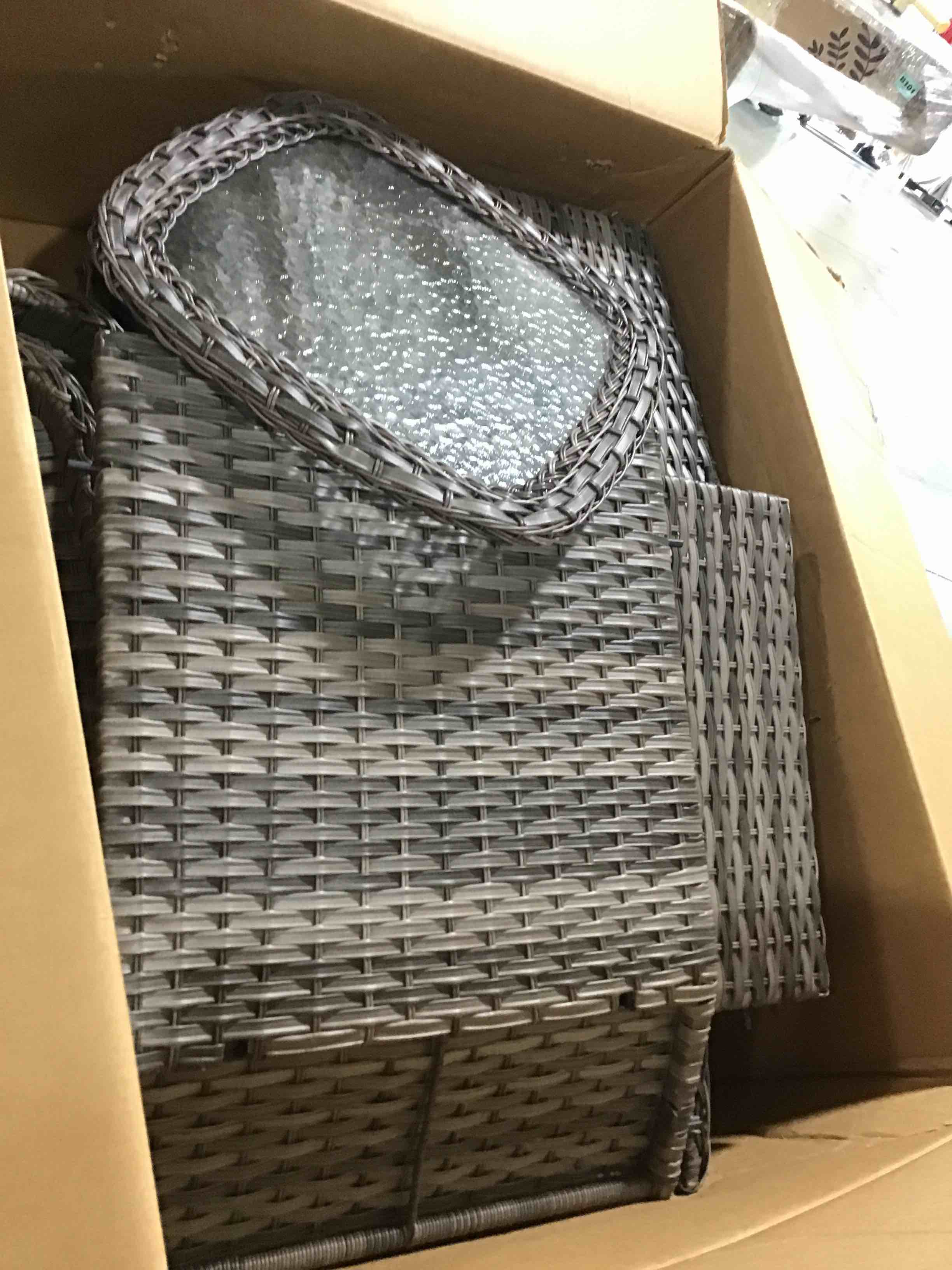 https://s3.amazonaws.com/lotting-images-prod/bidfta/BLU4276827_1688057152016.jpeg