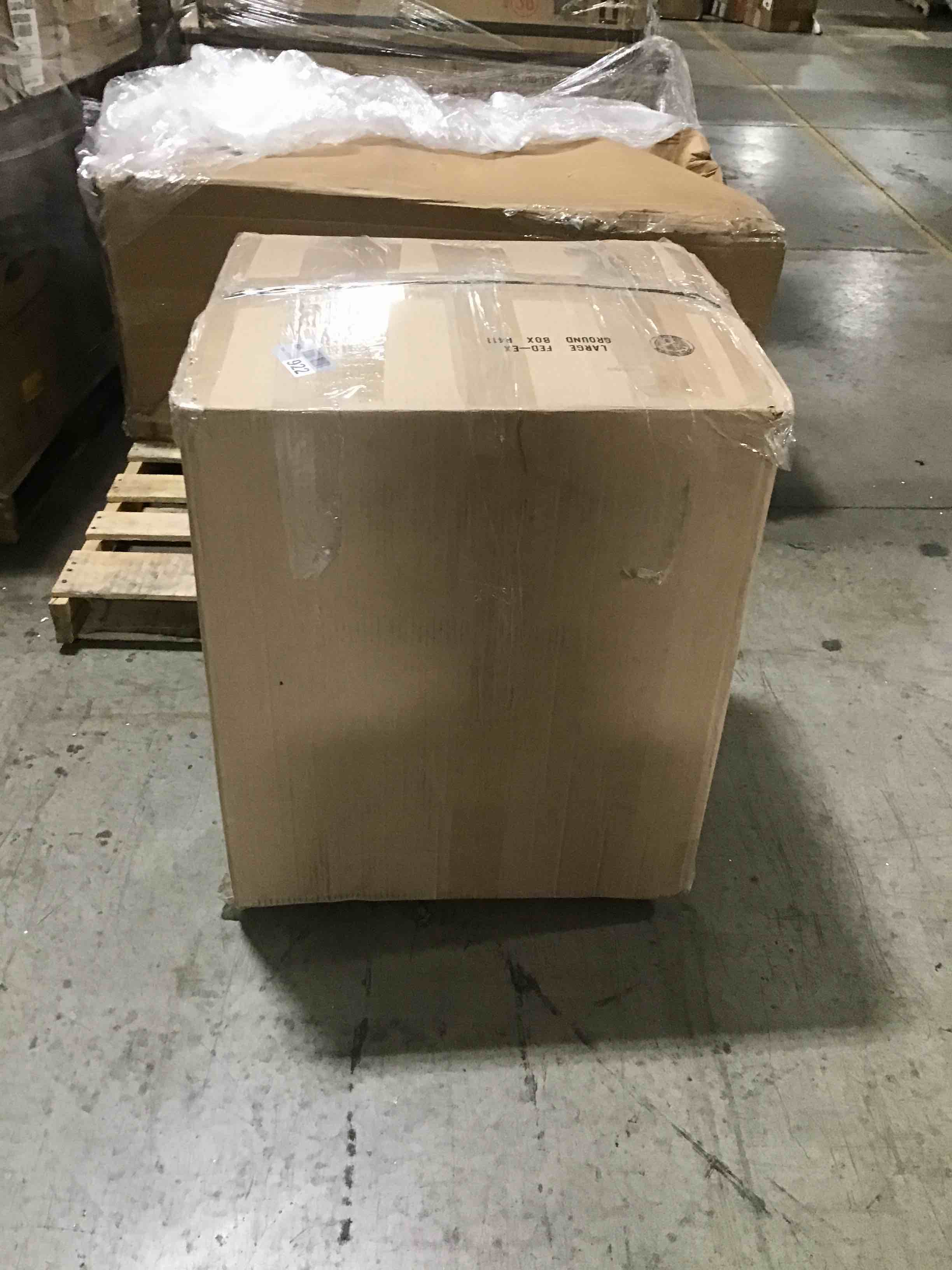 https://s3.amazonaws.com/lotting-images-prod/bidfta/BLU4278154_1688584324180.jpeg