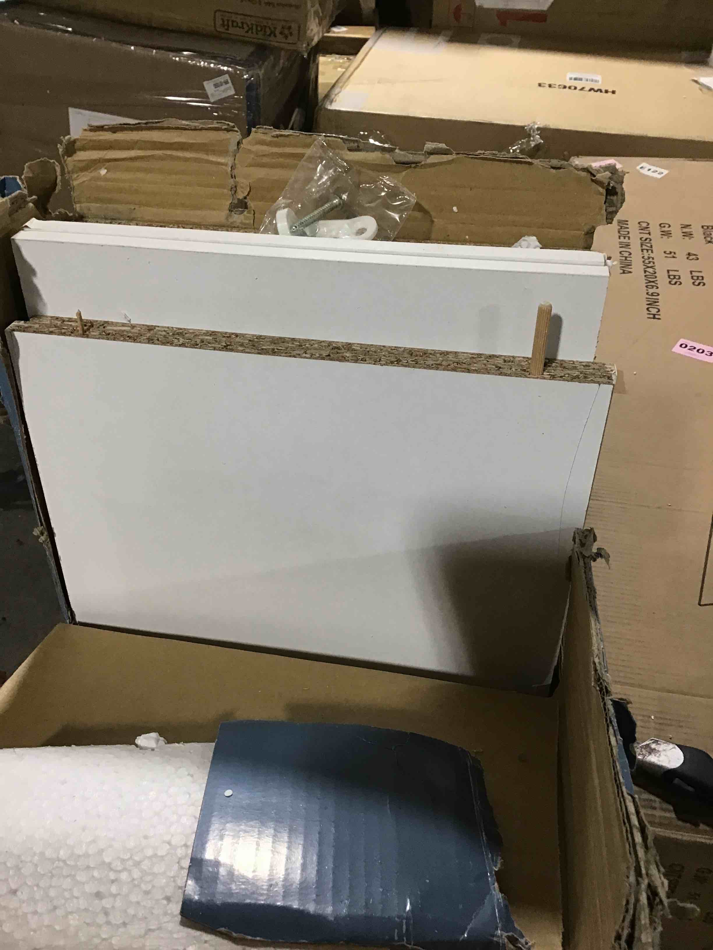 https://s3.amazonaws.com/lotting-images-prod/bidfta/BLU4279115_1686072879467.jpeg