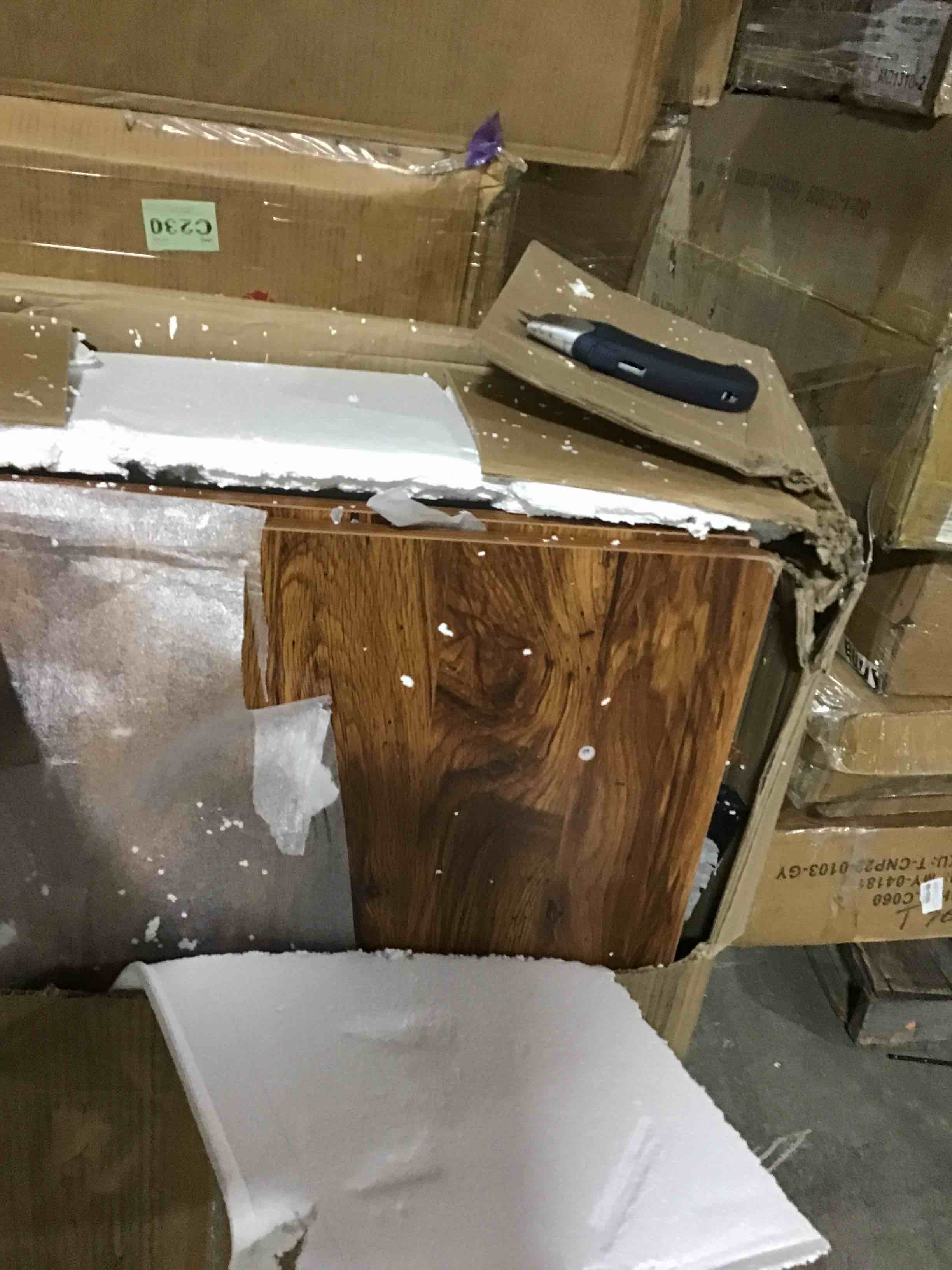 https://s3.amazonaws.com/lotting-images-prod/bidfta/BLU4279676_1686333222558.jpeg