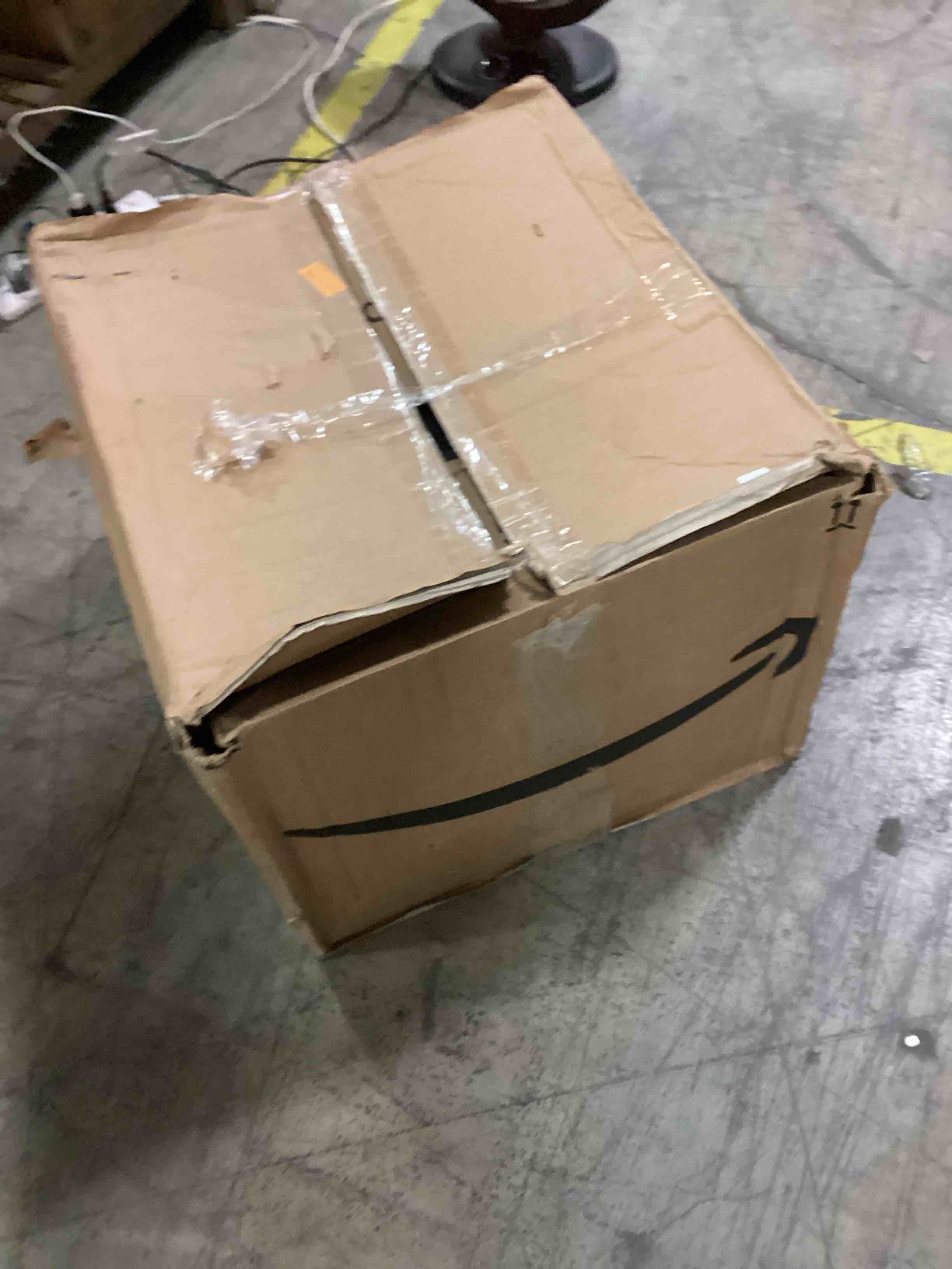 https://s3.amazonaws.com/lotting-images-prod/bidfta/BLU4292233_1729280847413.jpeg