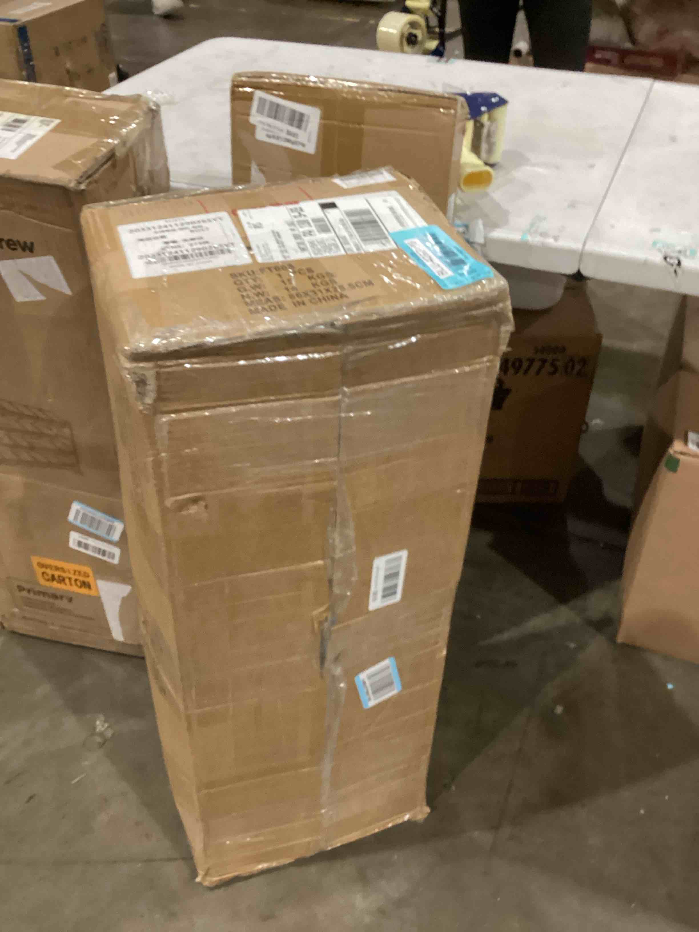 https://s3.amazonaws.com/lotting-images-prod/bidfta/BLU4295289_1745320873621.jpeg