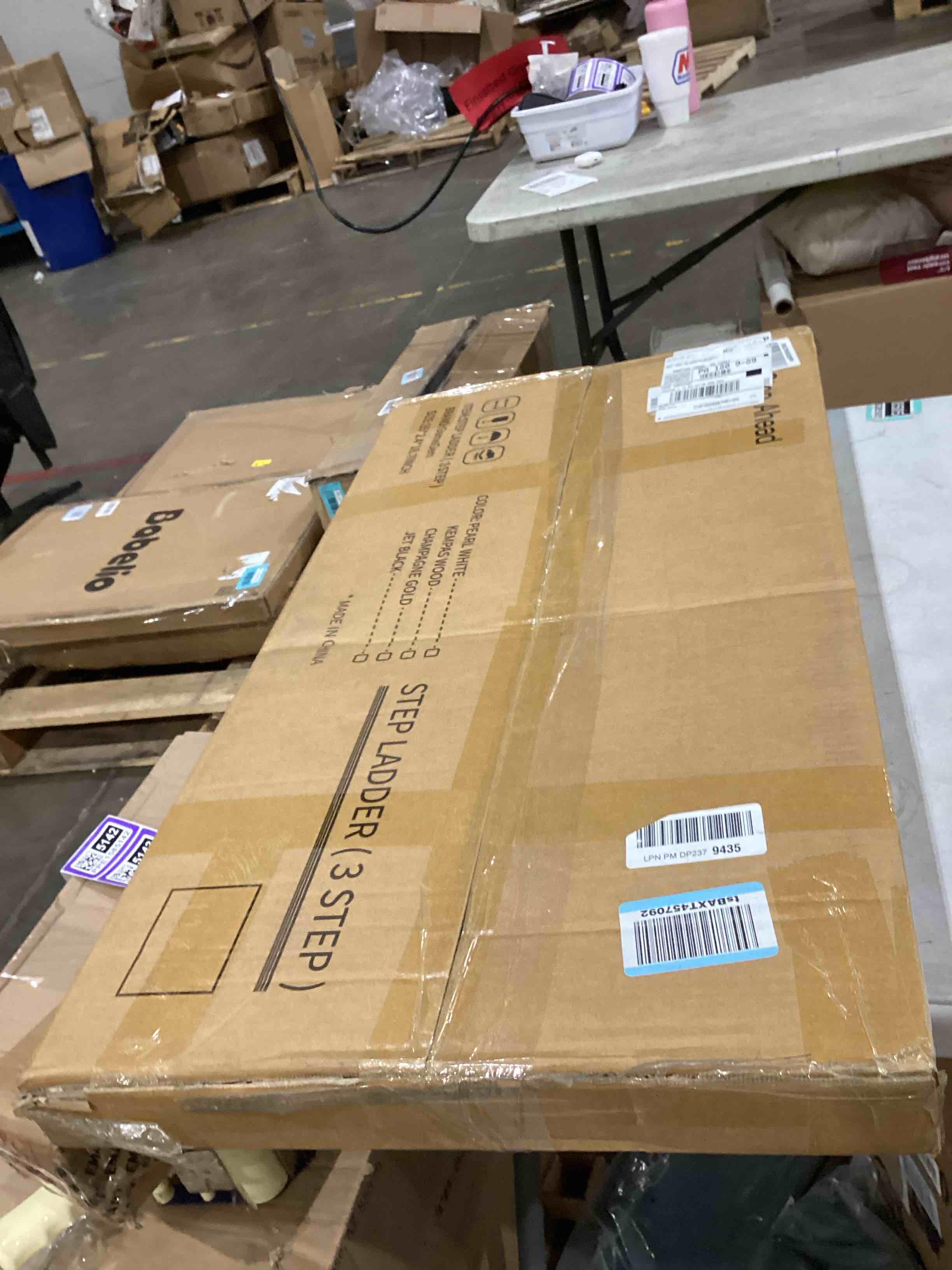 https://s3.amazonaws.com/lotting-images-prod/bidfta/BLU4295297_1745325065423.jpeg