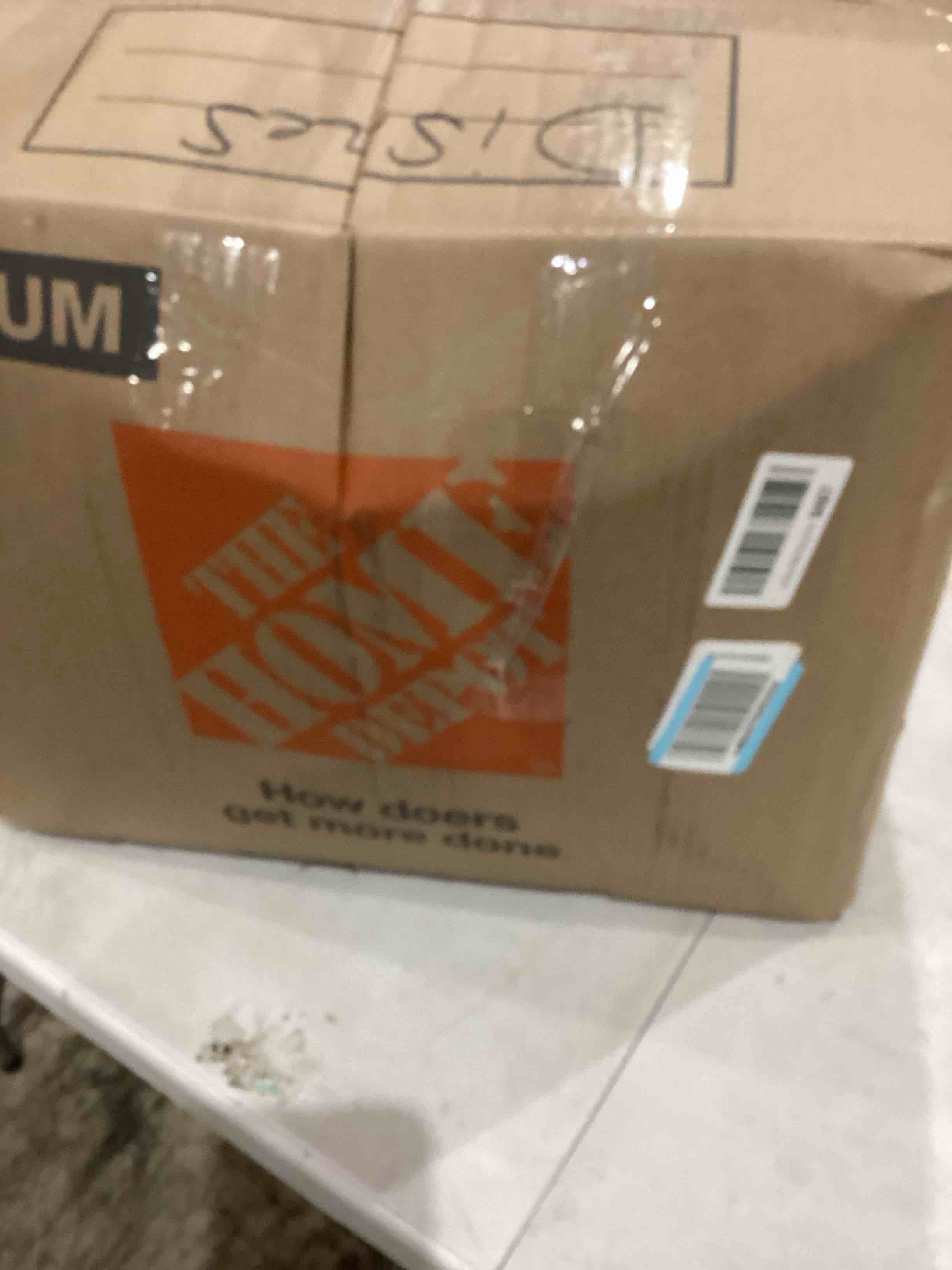 https://s3.amazonaws.com/lotting-images-prod/bidfta/BLU4295381_1746022880338.jpeg
