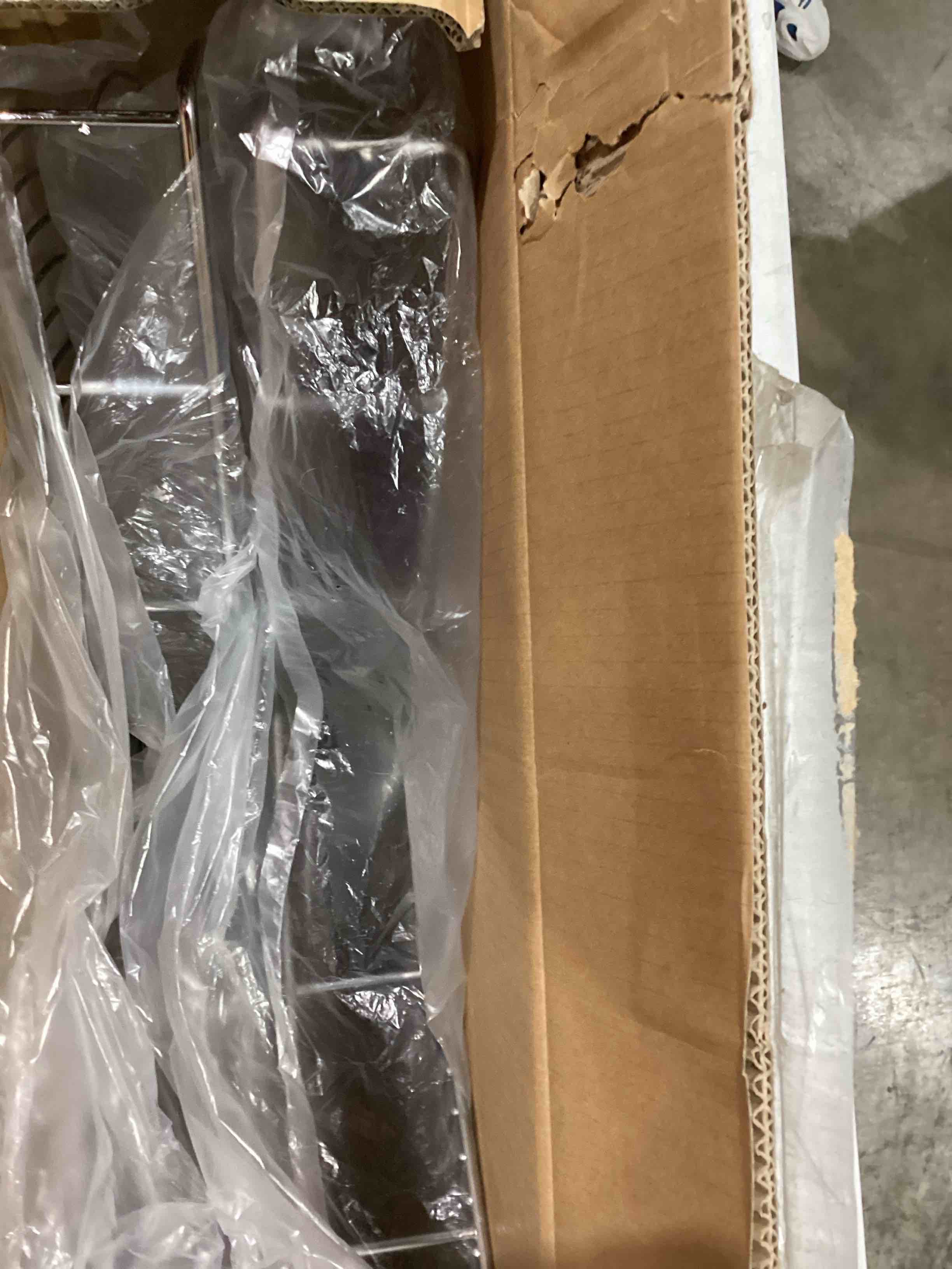 https://s3.amazonaws.com/lotting-images-prod/bidfta/BLU4295444_1746097605878.jpeg