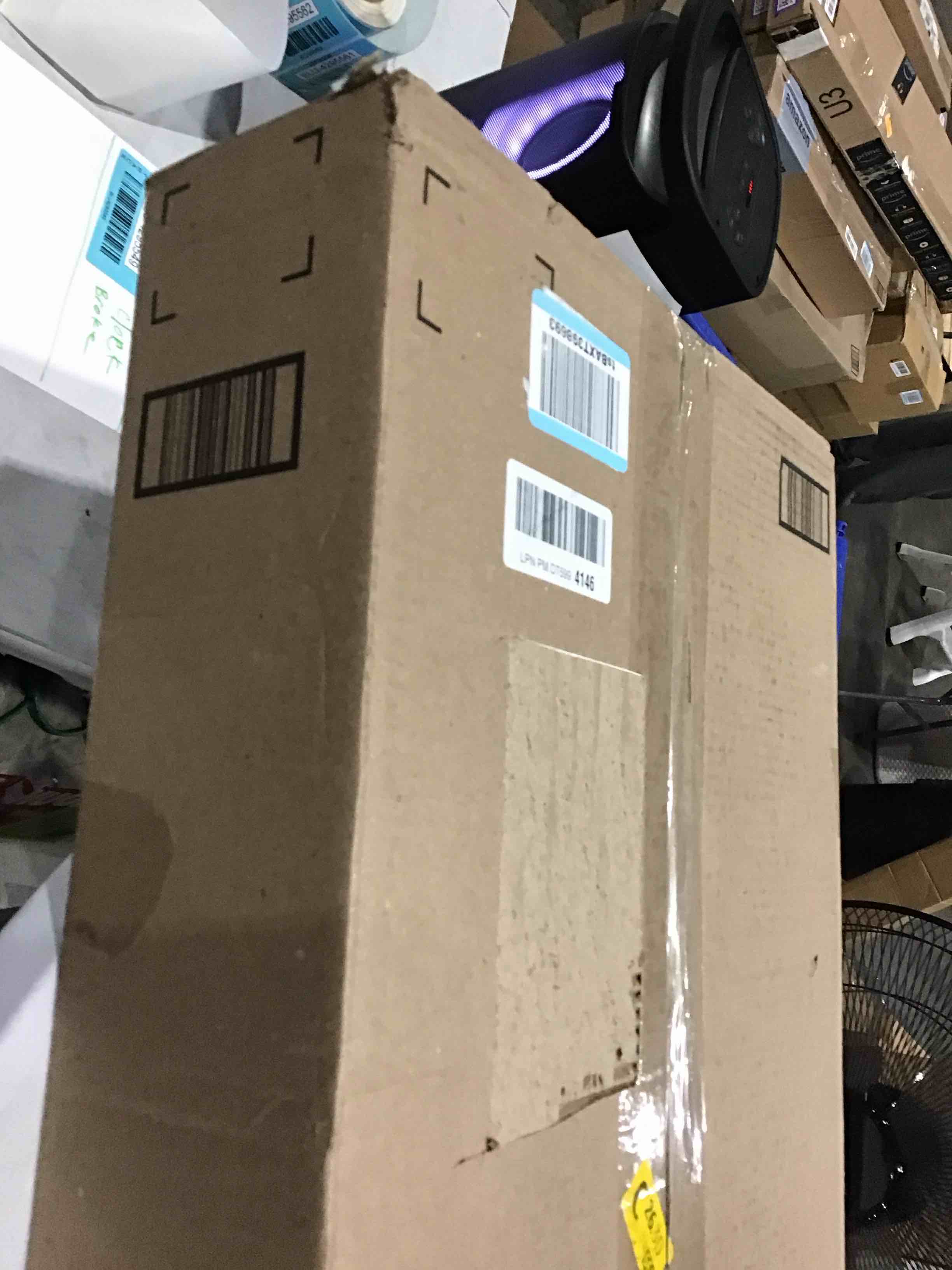 https://s3.amazonaws.com/lotting-images-prod/bidfta/BLU4295556_1746278991088.jpeg