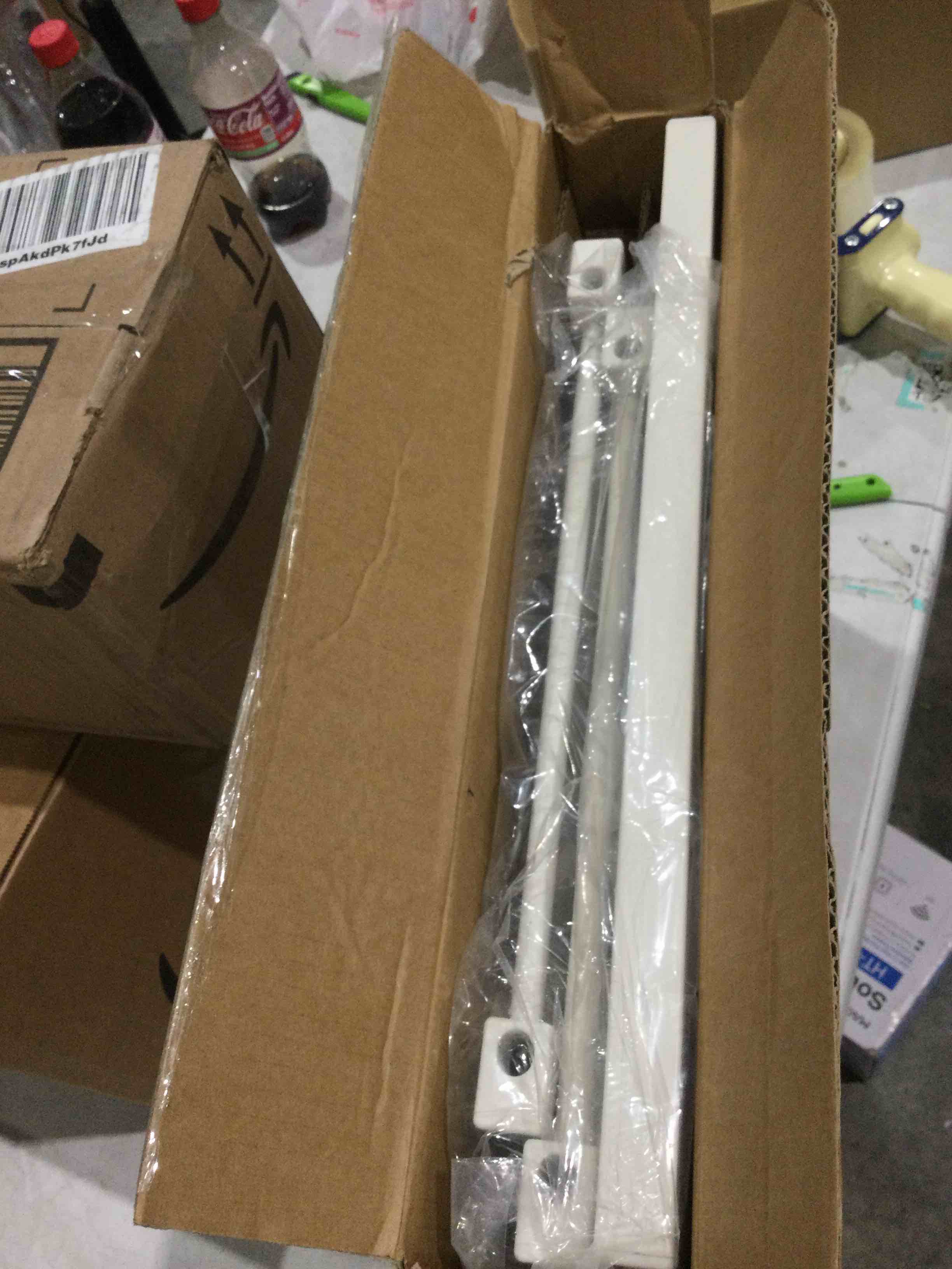 https://s3.amazonaws.com/lotting-images-prod/bidfta/BLU4295602_1746451281899.jpeg
